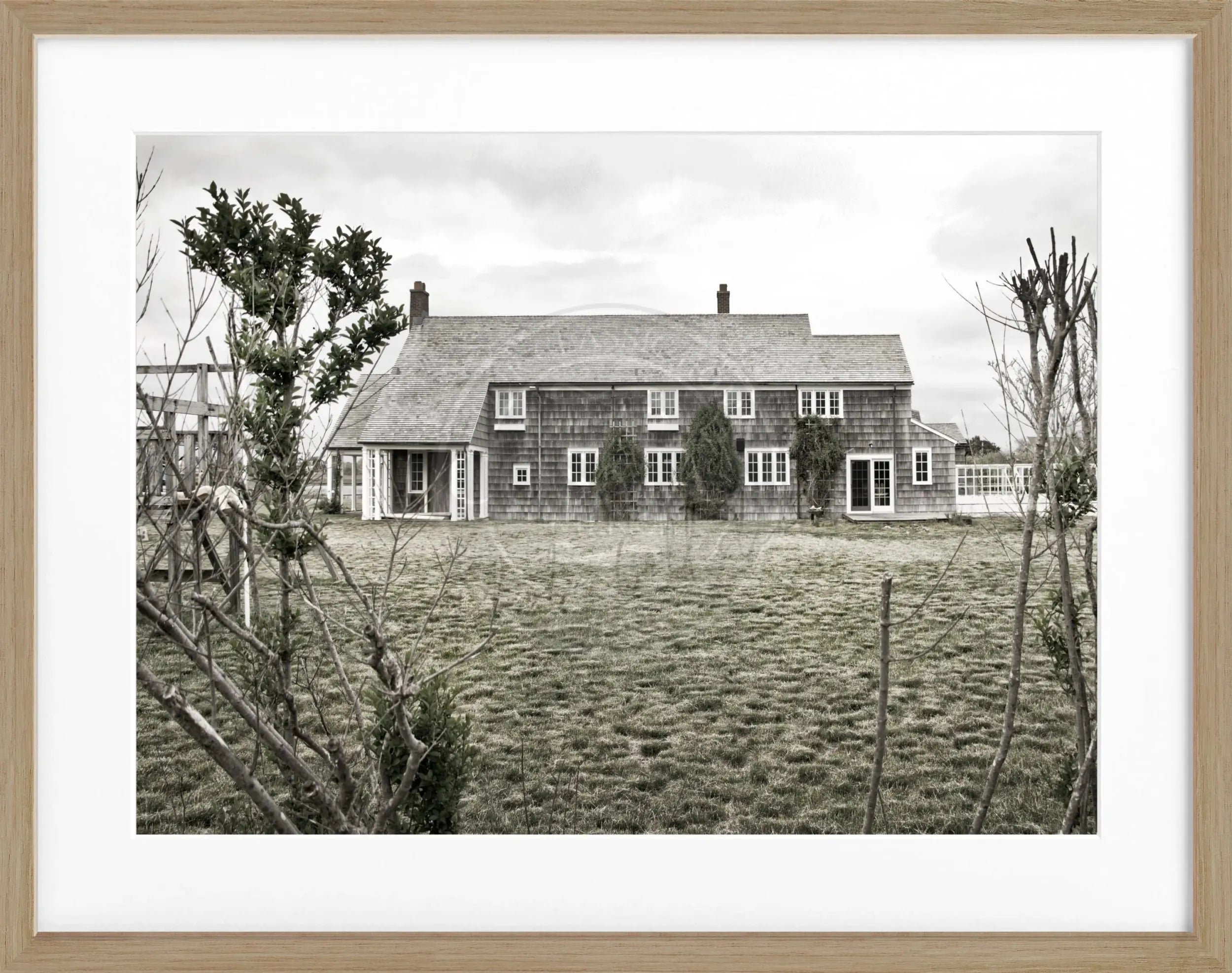 Schwarz-weiß Poster mit Rahmen, Hamptons Long Island ’House’ von Cosman-Photocollection, 31x25 cm, dekoratives Wandbild
