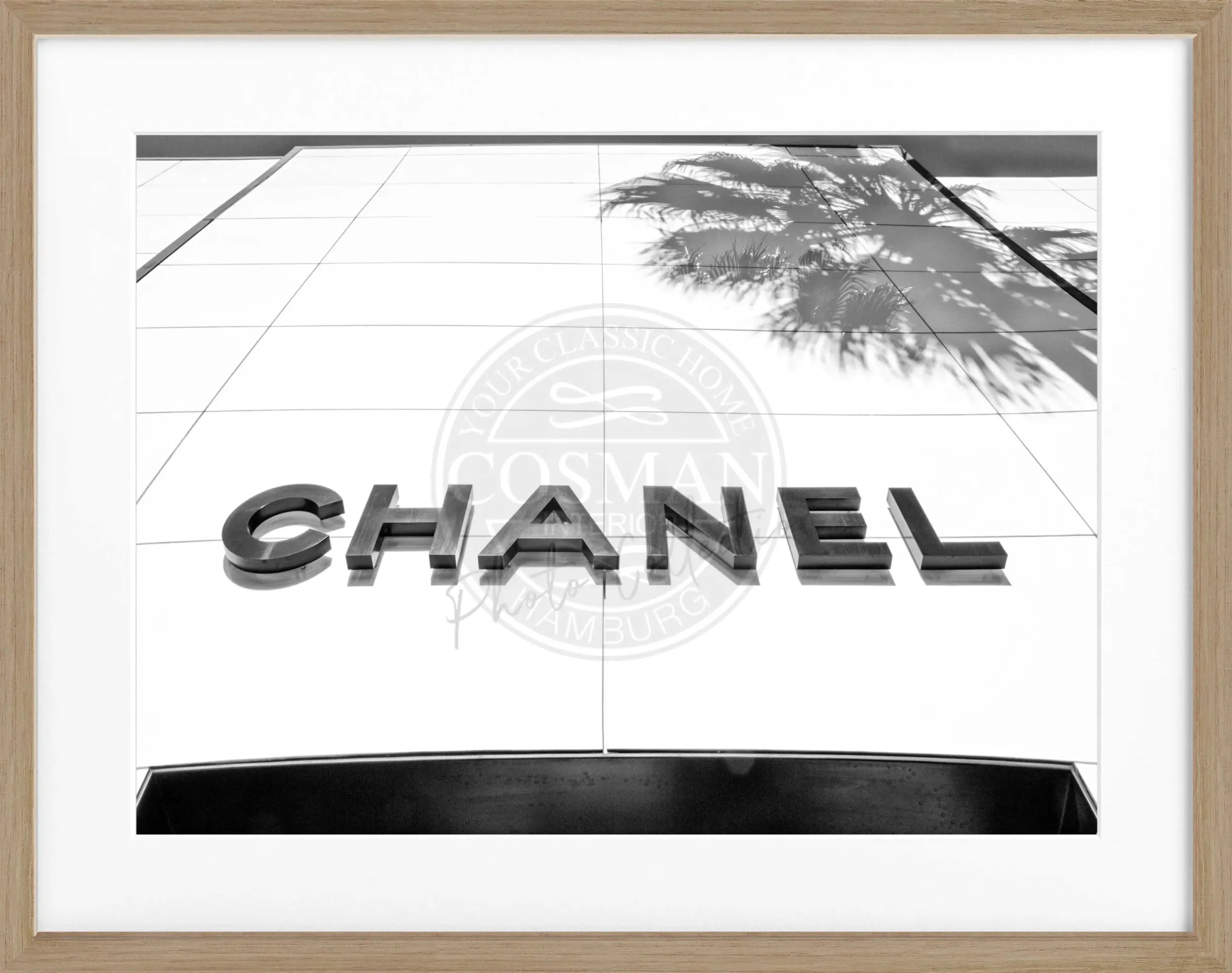 Schwarzer Poster mit Rahmen, Kalifornien Beverly Hills und Chanel-Motiv, von Cosman-Photocollection, 31x25 cm, schwarz-weiß