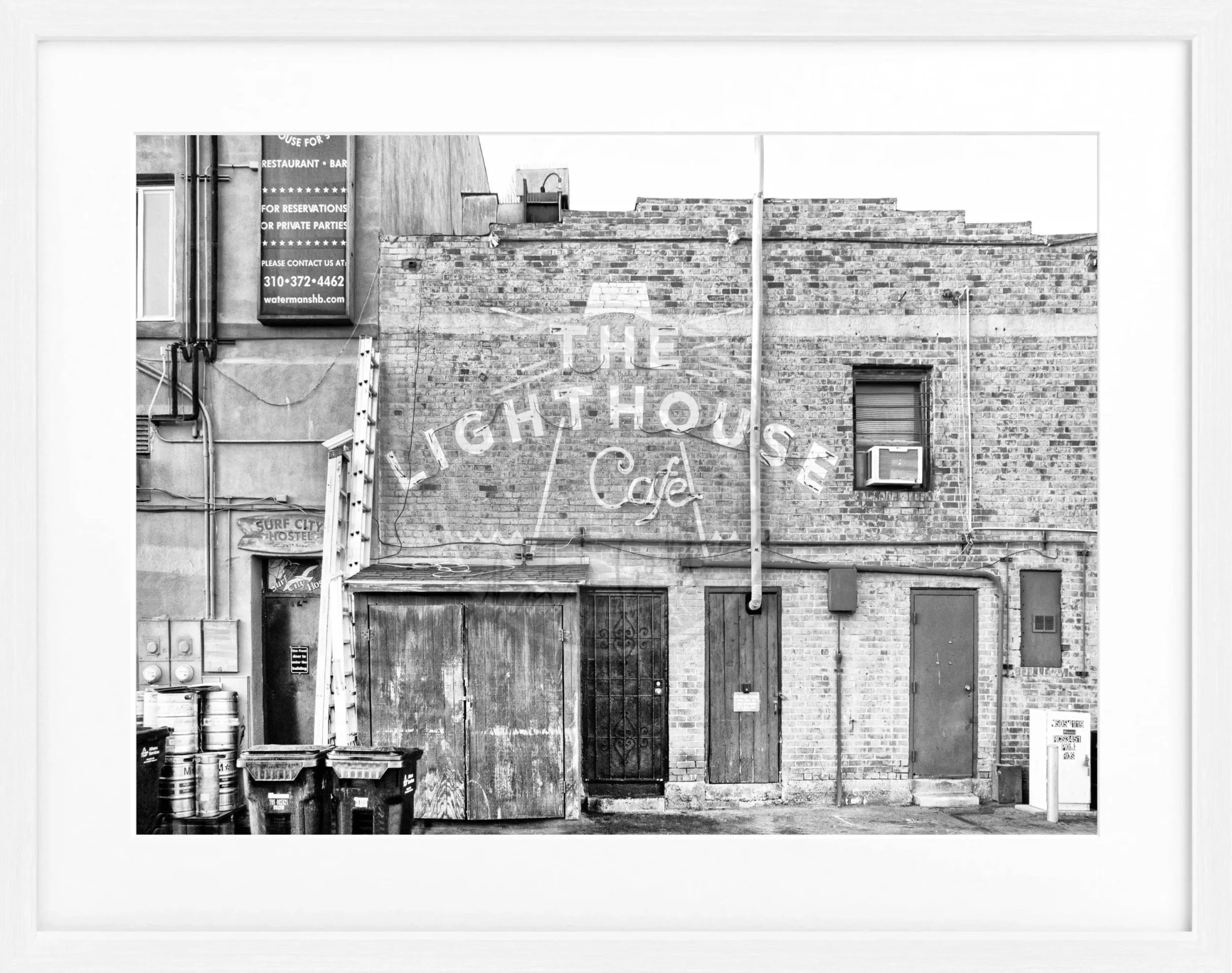 Schwarz-weiß Poster mit Rahmen von Cosman-Photocollection, Kalifornien Hermosa Beach, 31x25 cm, Kunstfotografie