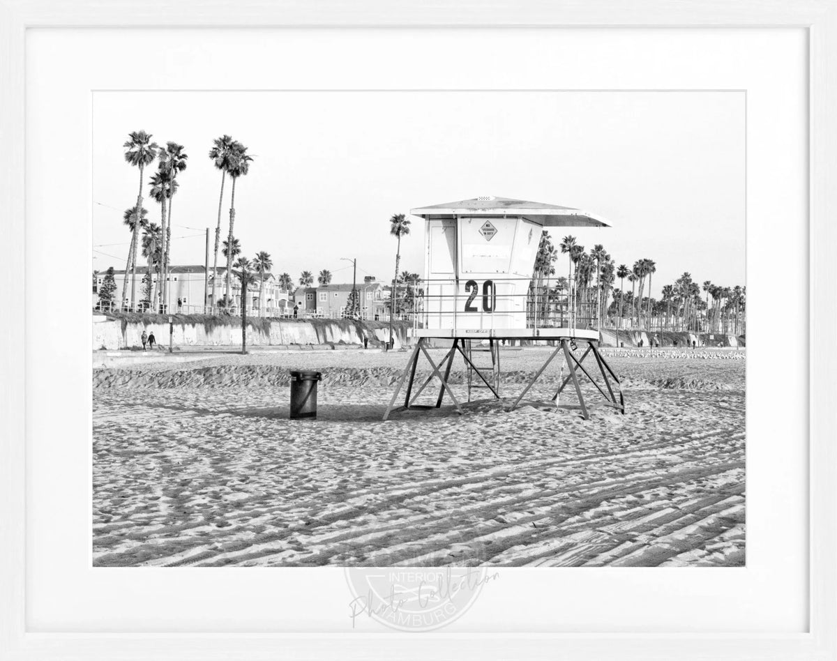 Schwarz-Weiß Poster mit Rahmen, Kalifornien Huntington Beach Lifeguard Motiv, von Cosman-Photocollection, 31x25 cm