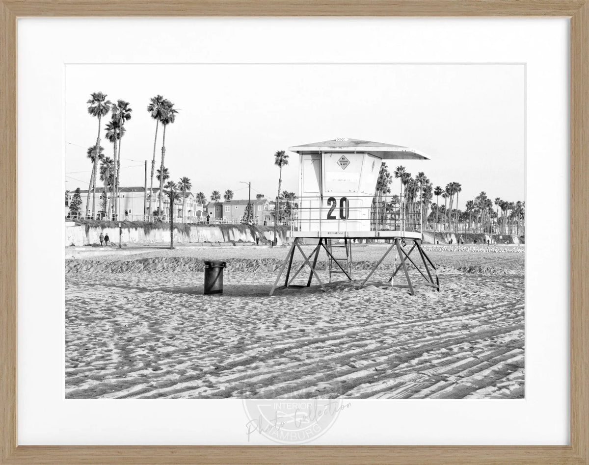 Schwarz-weiß Poster mit Rahmen, Kalifornien Huntington Beach Lifeguard, von Cosman-Photocollection, 31x25cm, Wanddekoration