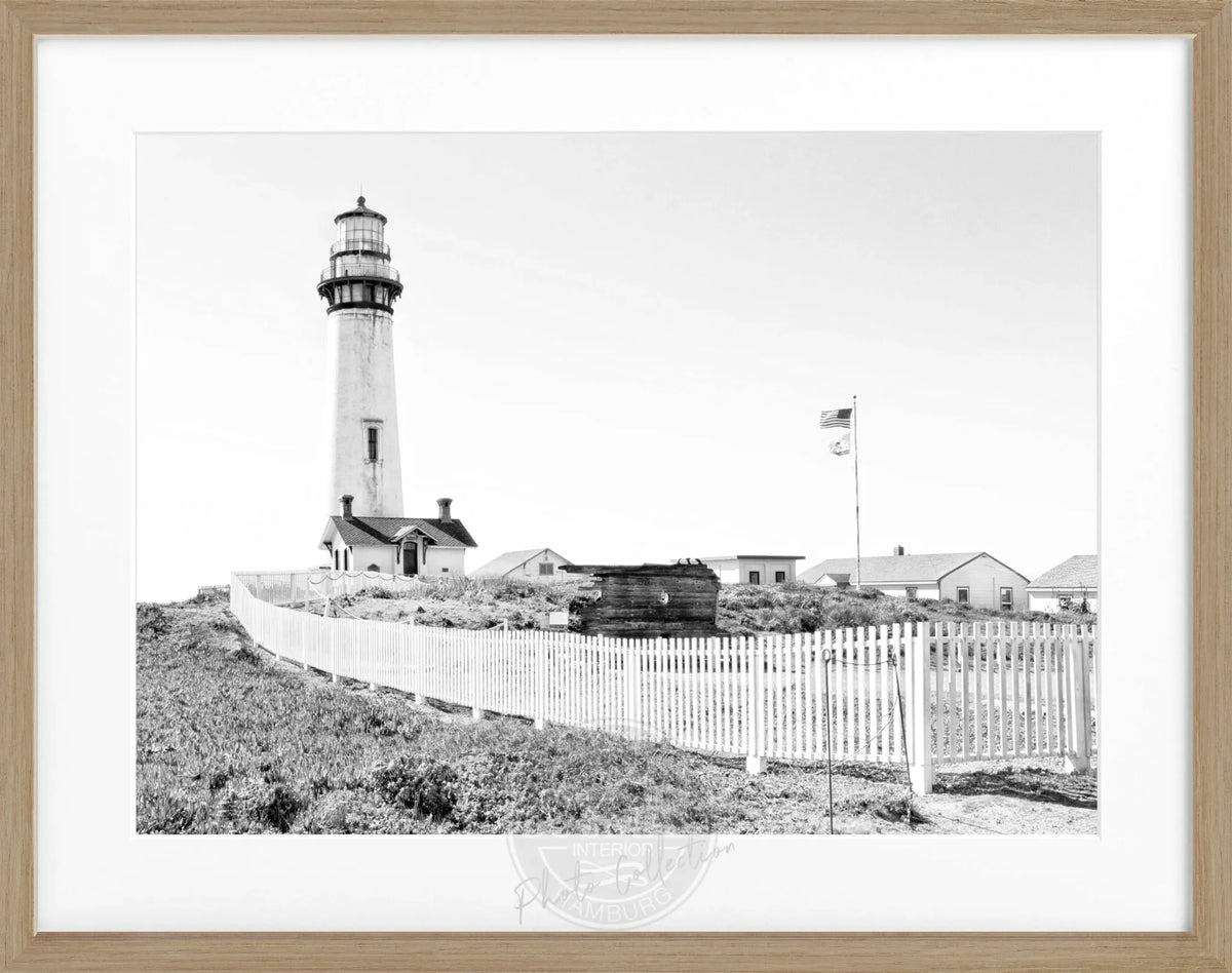 Schwarz-weiß Poster mit Rahmen von Cosman-Photocollection, Kalifornien Leuchtturm Pigeon Point, 31x25 cm, Küstenlandschaft