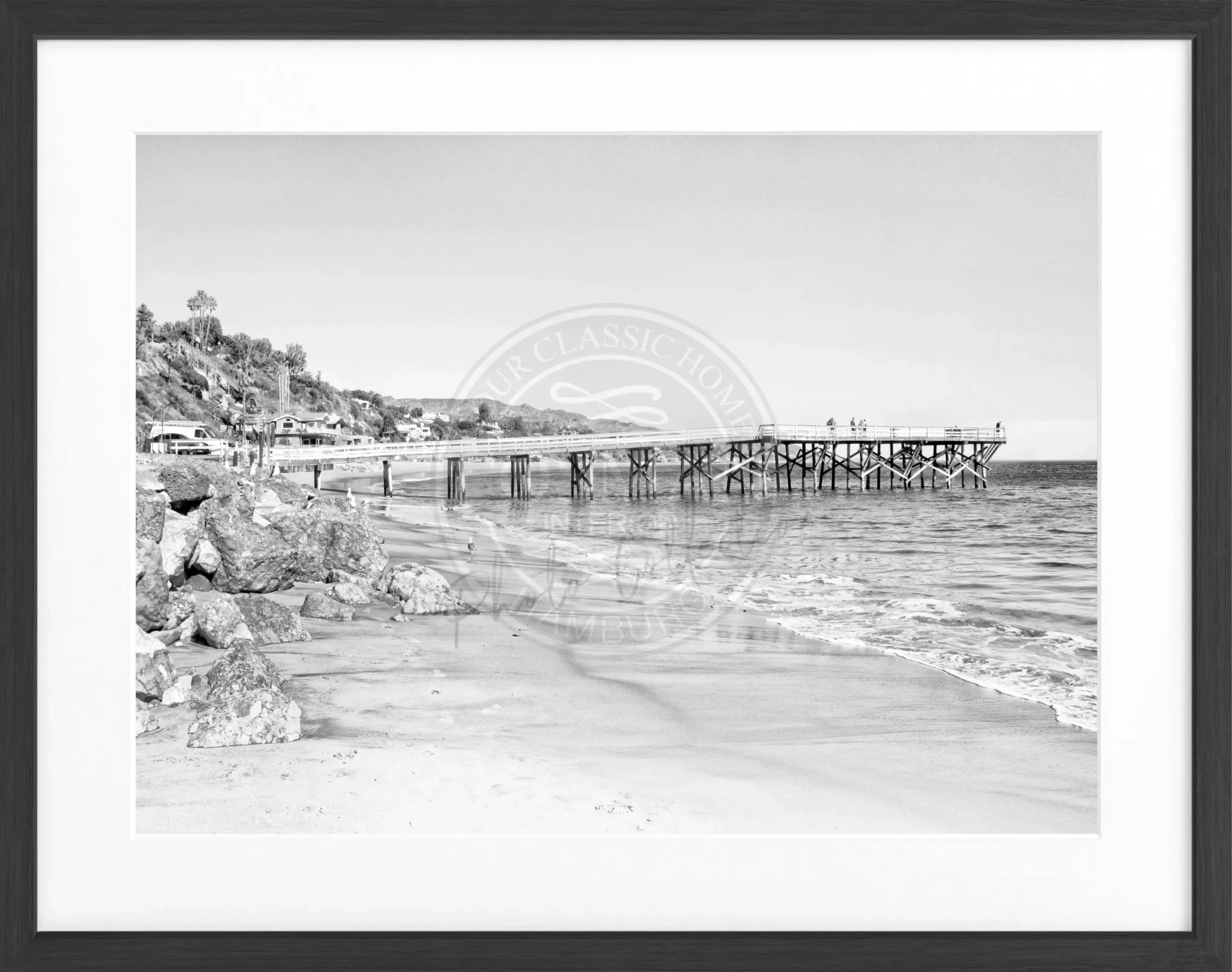 Schwarz-weißes Poster mit Rahmen, Kalifornien Malibu Pier Motiv, 31x25 cm, von Cosman-Photocollection