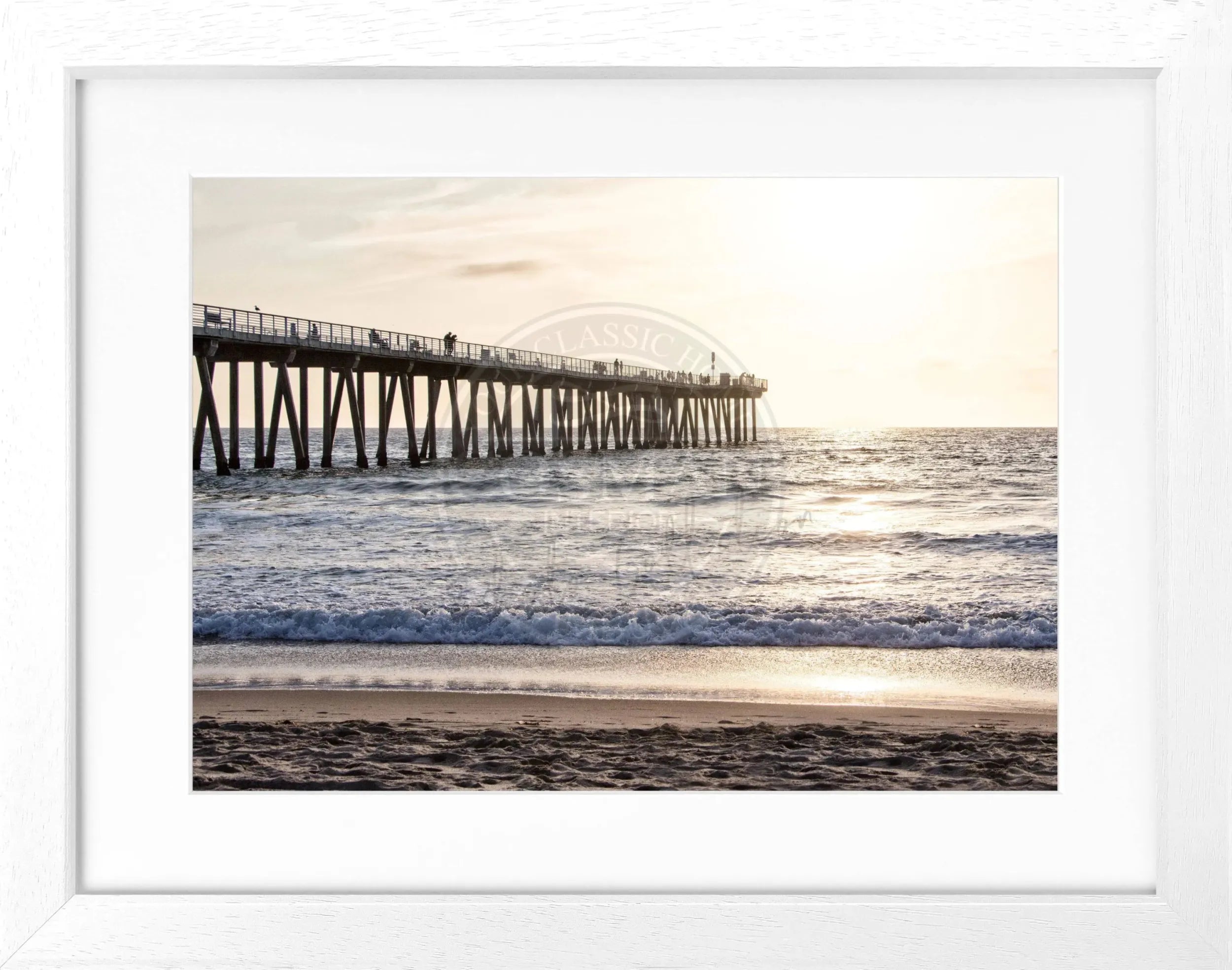 Schwarz-weiß Poster mit Rahmen von Cosman-Photocollection, Kalifornien Pier Motiv, 31cm x 25cm, Wanddekoration