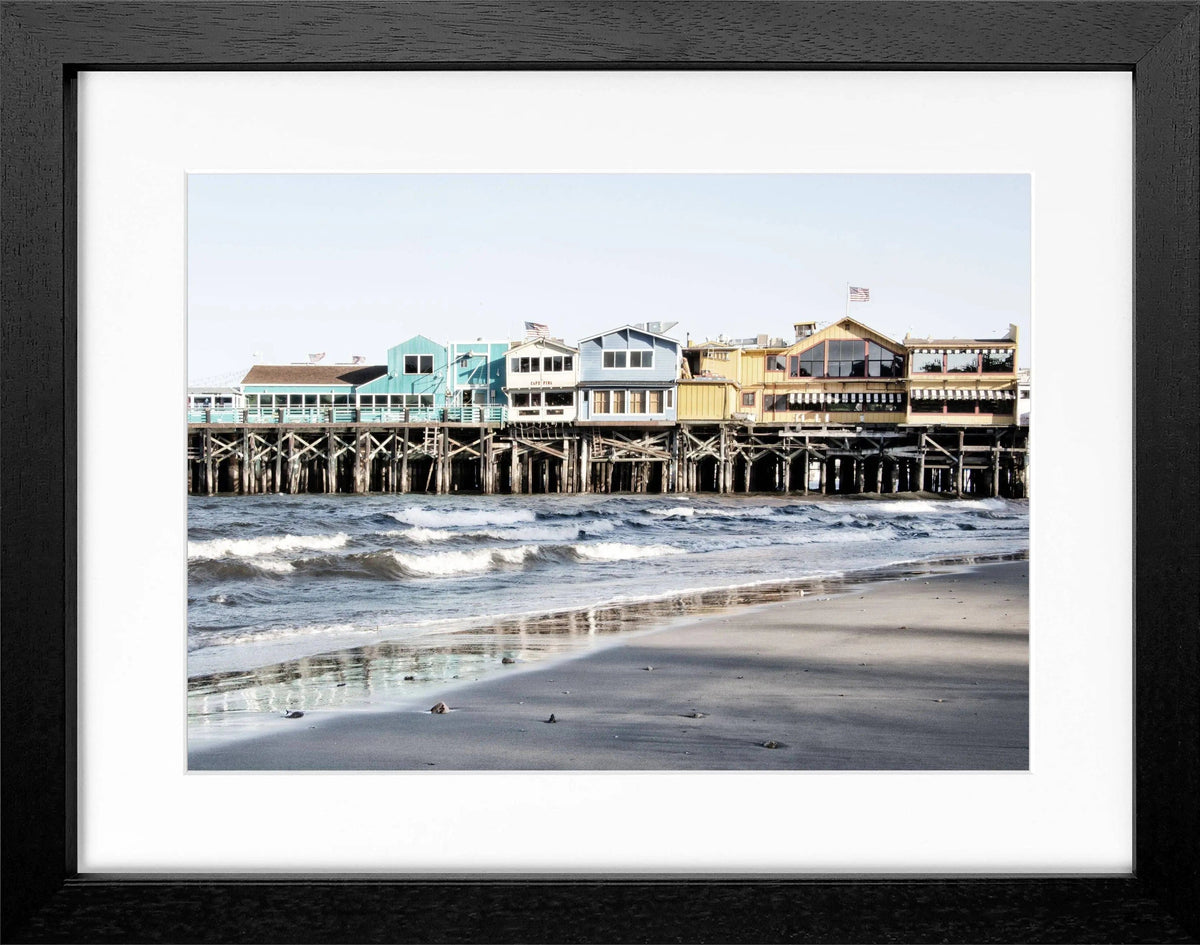 Schwarz-weiß Poster mit Rahmen von Cosman-Photocollection, Kalifornien Pier Monterey, 31x25 cm, Kunstfotografie.