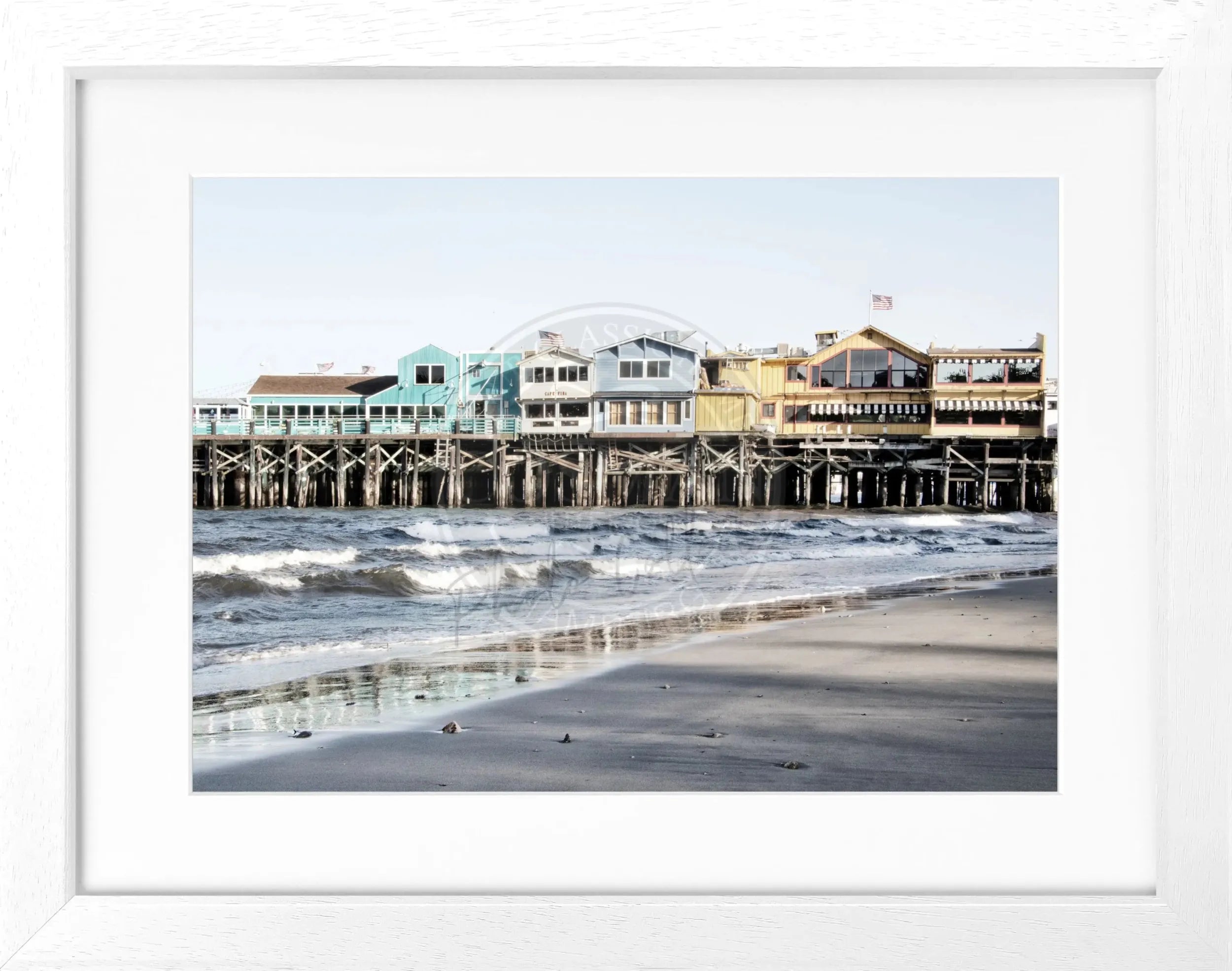 Schwarz-weiß Poster mit Rahmen von Cosman-Photocollection, Kalifornien Pier Monterey, 31x25cm, Bild mit Strand und Meeresblick