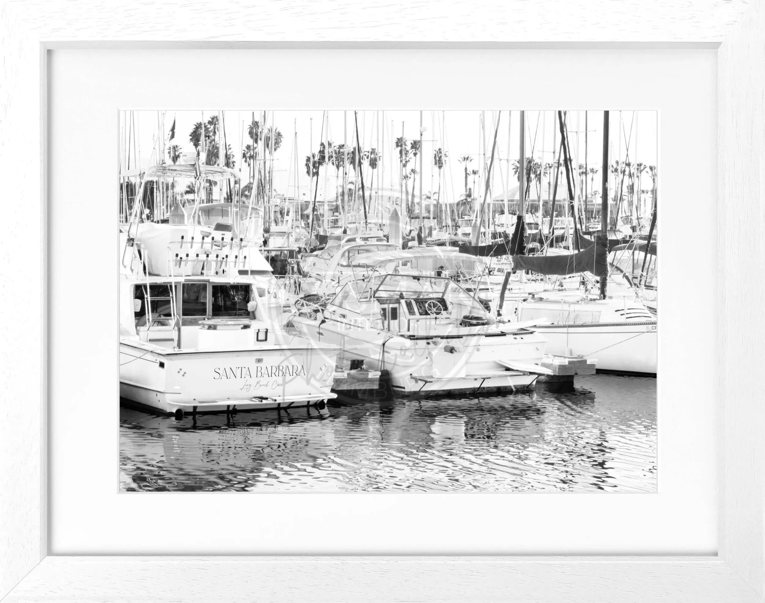 Schwarz-weiß Poster mit Rahmen von Cosman-Photocollection, Kalifornien Santa Barbara Boot, 31x25 cm, Wanddekoration, Kunst.