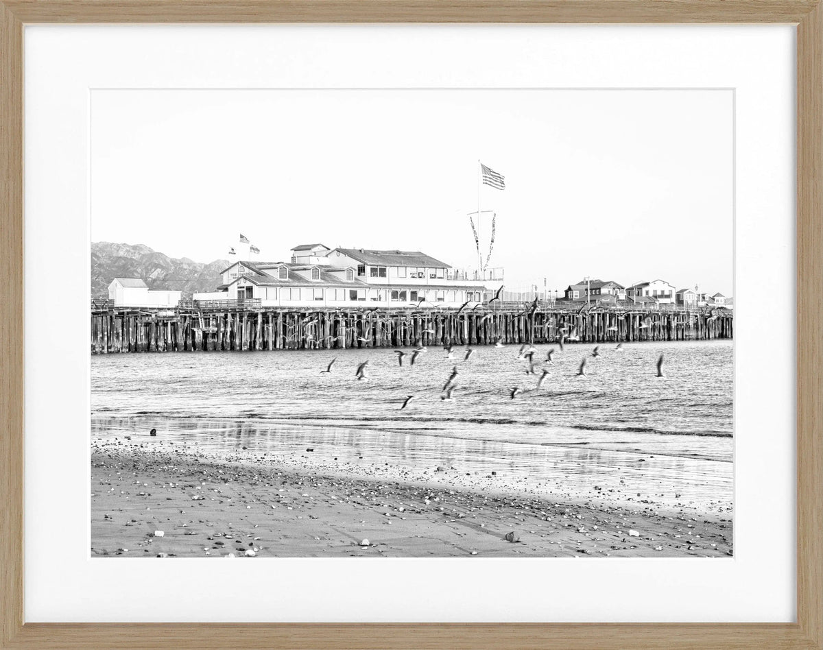 Schwarz-weiß Poster mit Rahmen von Cosman-Photocollection, Kalifornien Santa Barbara Pier, 31x25 cm, Wanddekoration