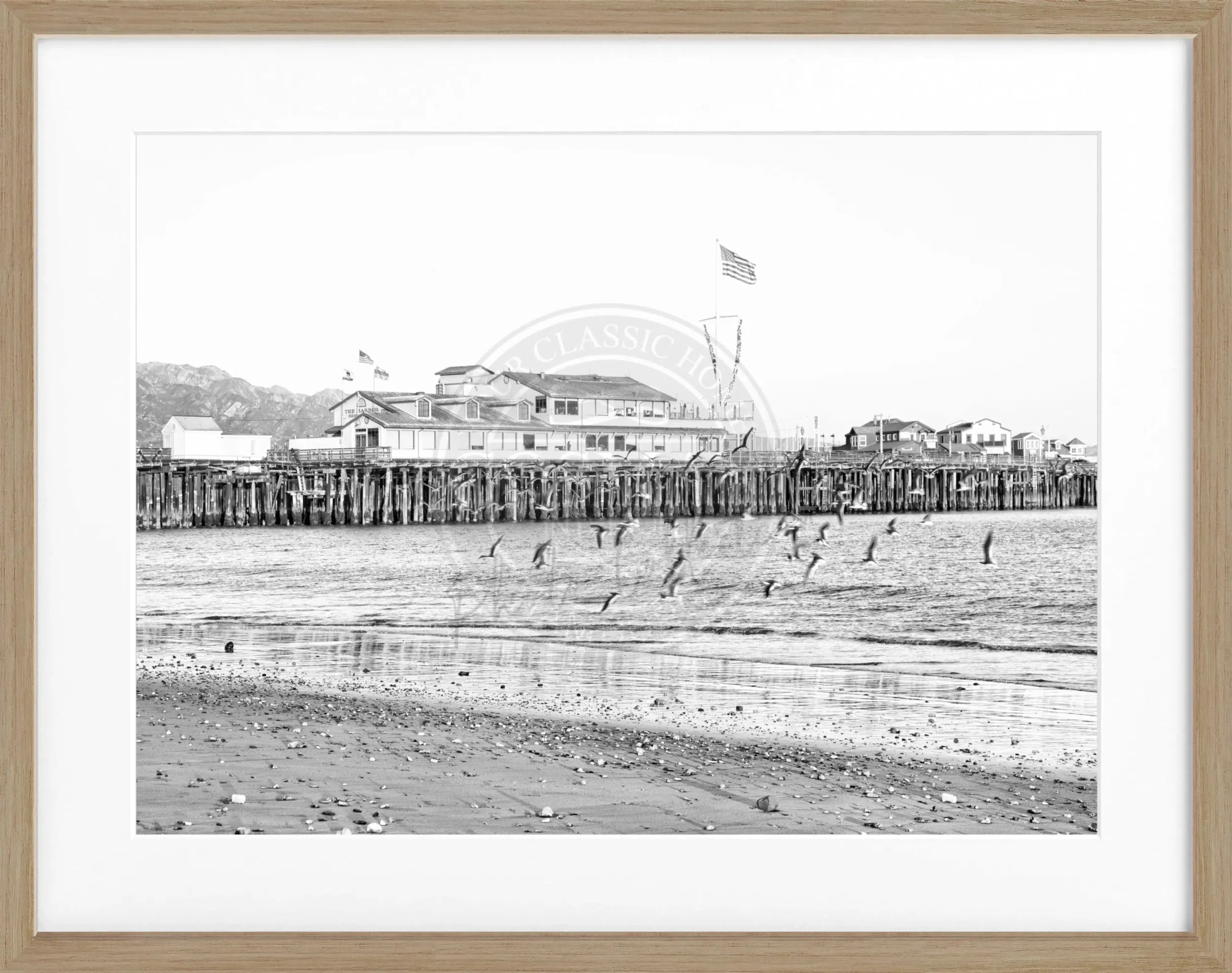 Schwarz-weiß Poster mit Rahmen von Cosman-Photocollection, Kalifornien Santa Barbara Pier, 31x25 cm, Wanddekoration
