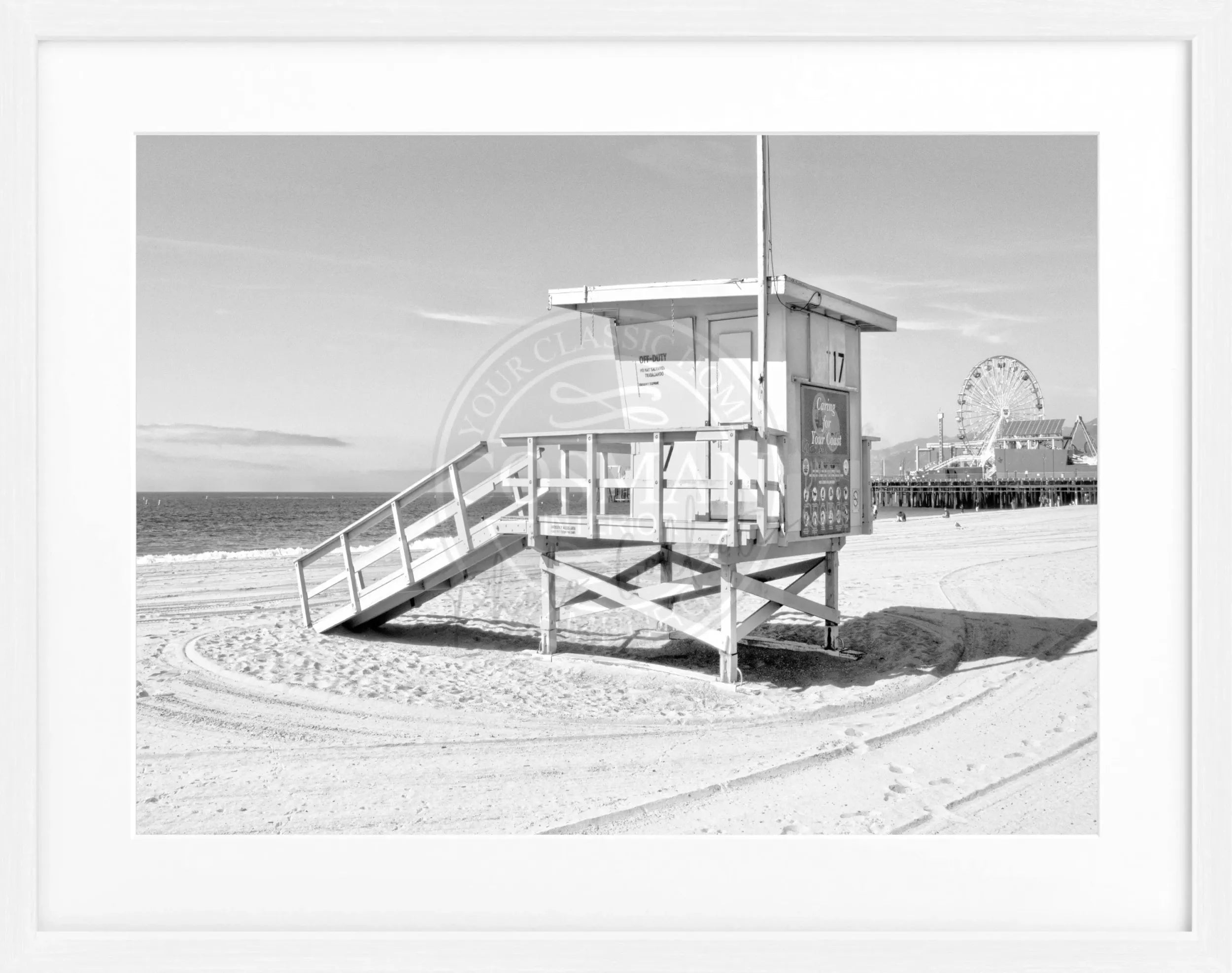 Schwarz-weiß Poster mit Rahmen, Kalifornien Santa Monica Beach Lifeguard Motiv, von Cosman-Photocollection, 31x25 cm