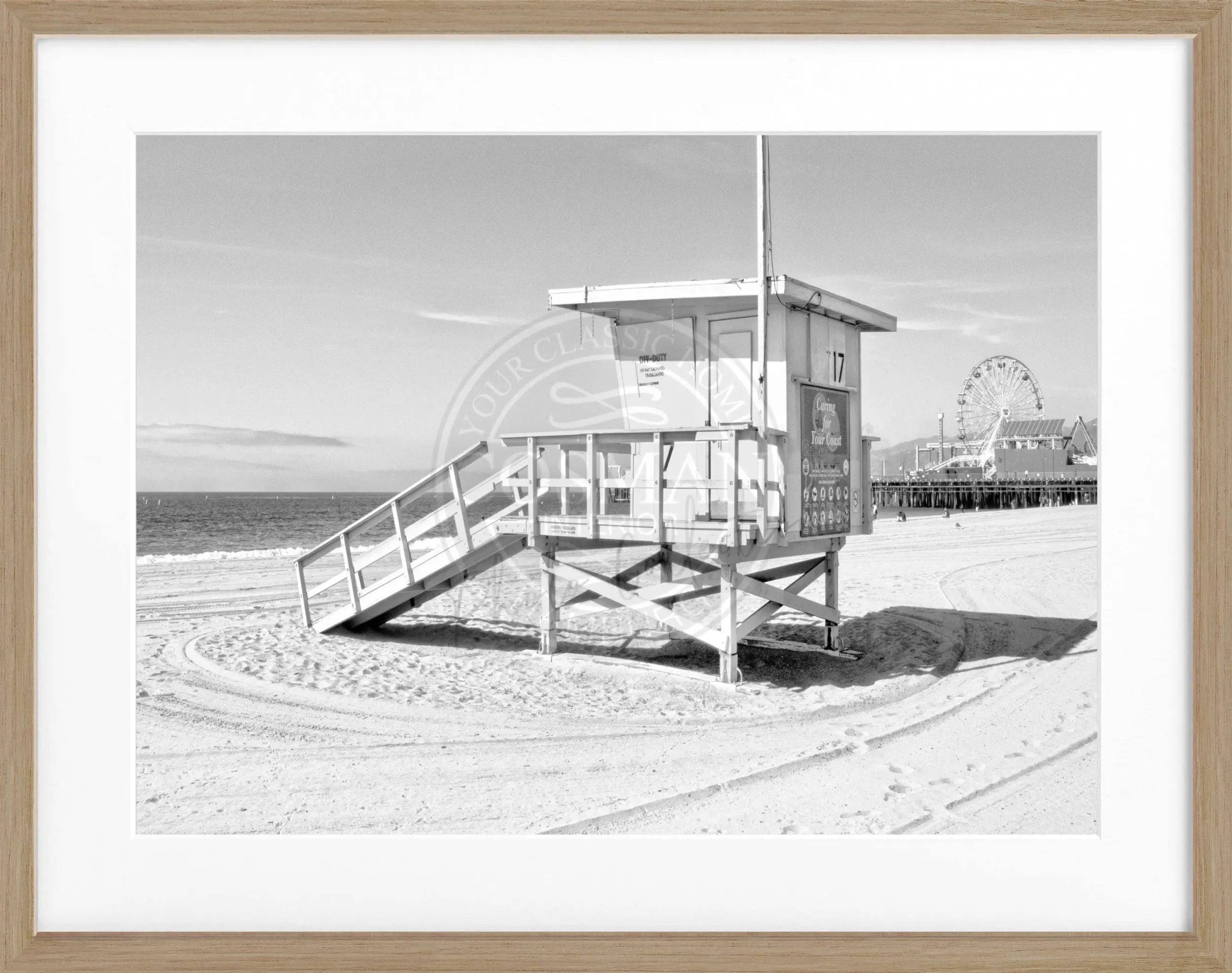Schwarz-weiß Poster mit Rahmen, Kalifornien Santa Monica Beach Lifeguard, von Cosman-Photocollection, 31x25 cm, Wanddekoration