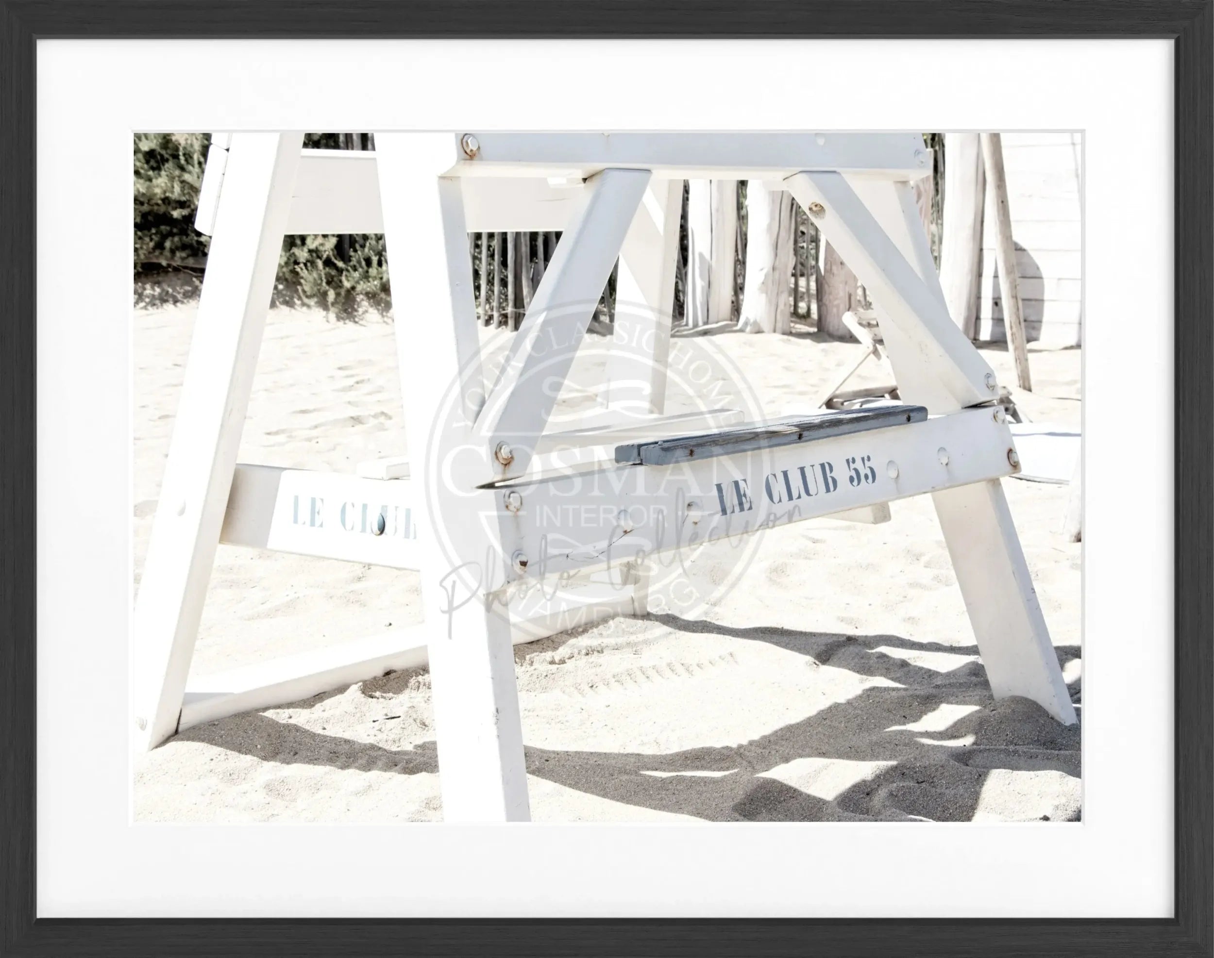 Poster mit Rahmen ’Le Club 55’ Saint Tropez ST31 by Cosman-Photocollection