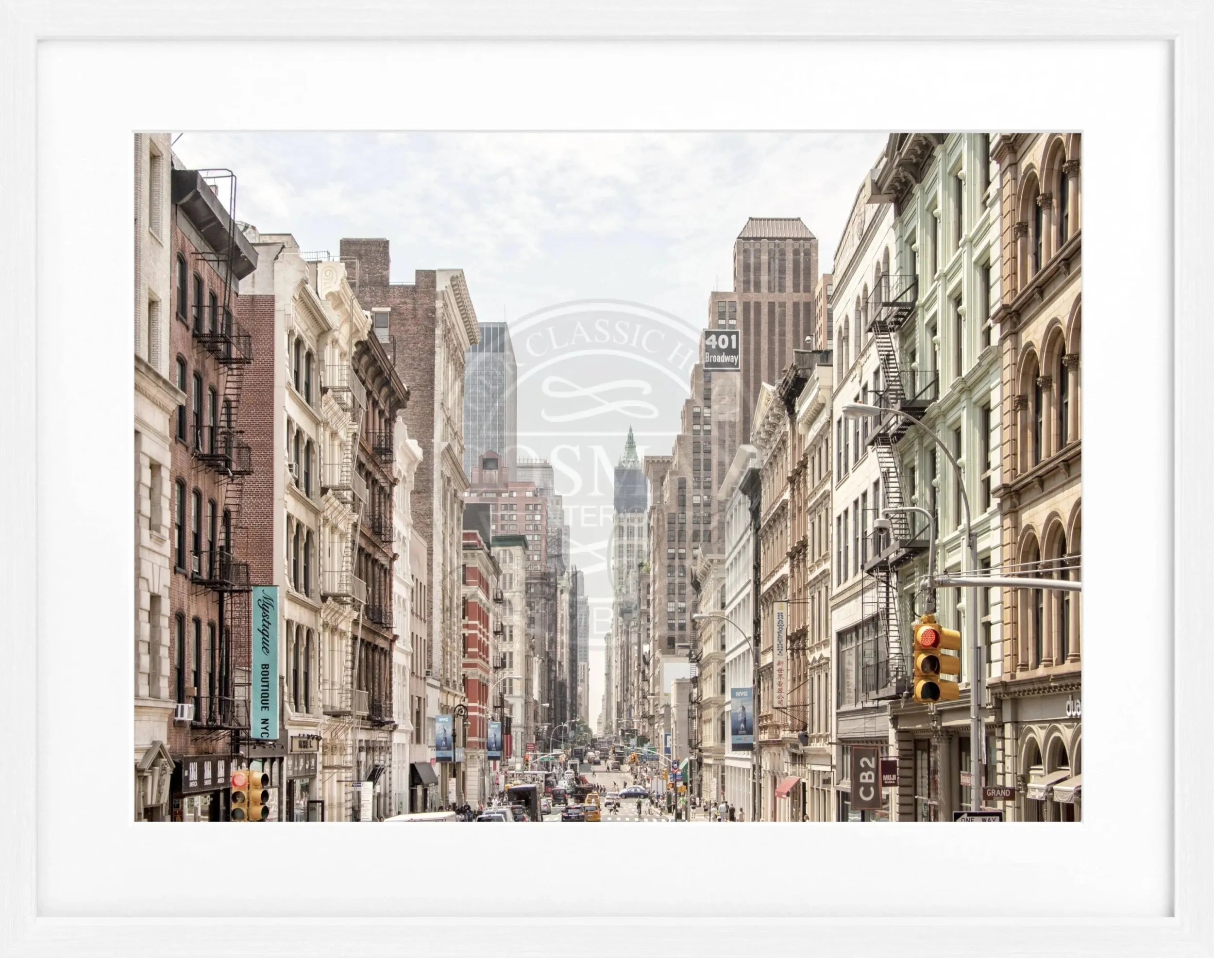 Schwarz-weiß Poster mit Rahmen, New York Broadway Motiv, von Cosman-Photocollection, 31x25 cm.