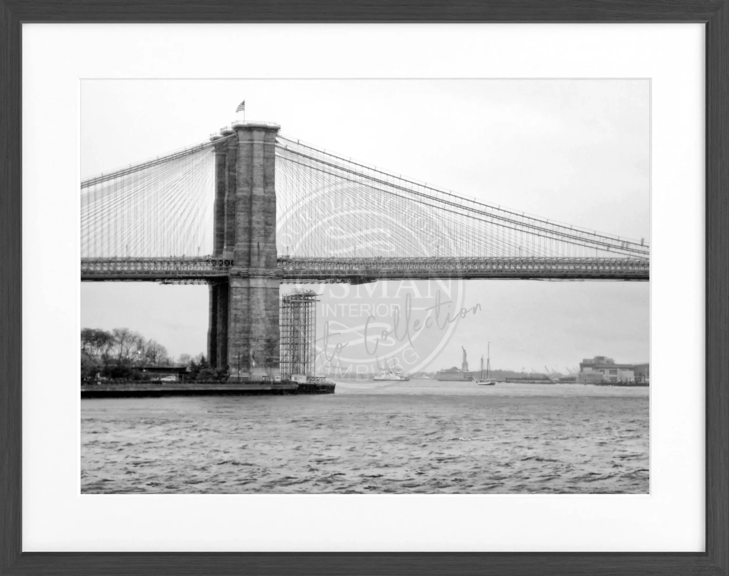 Schwarz-weiß Poster mit Rahmen von Cosman-Photocollection, Brooklyn Bridge in New York, 31x25cm, Wanddekoration