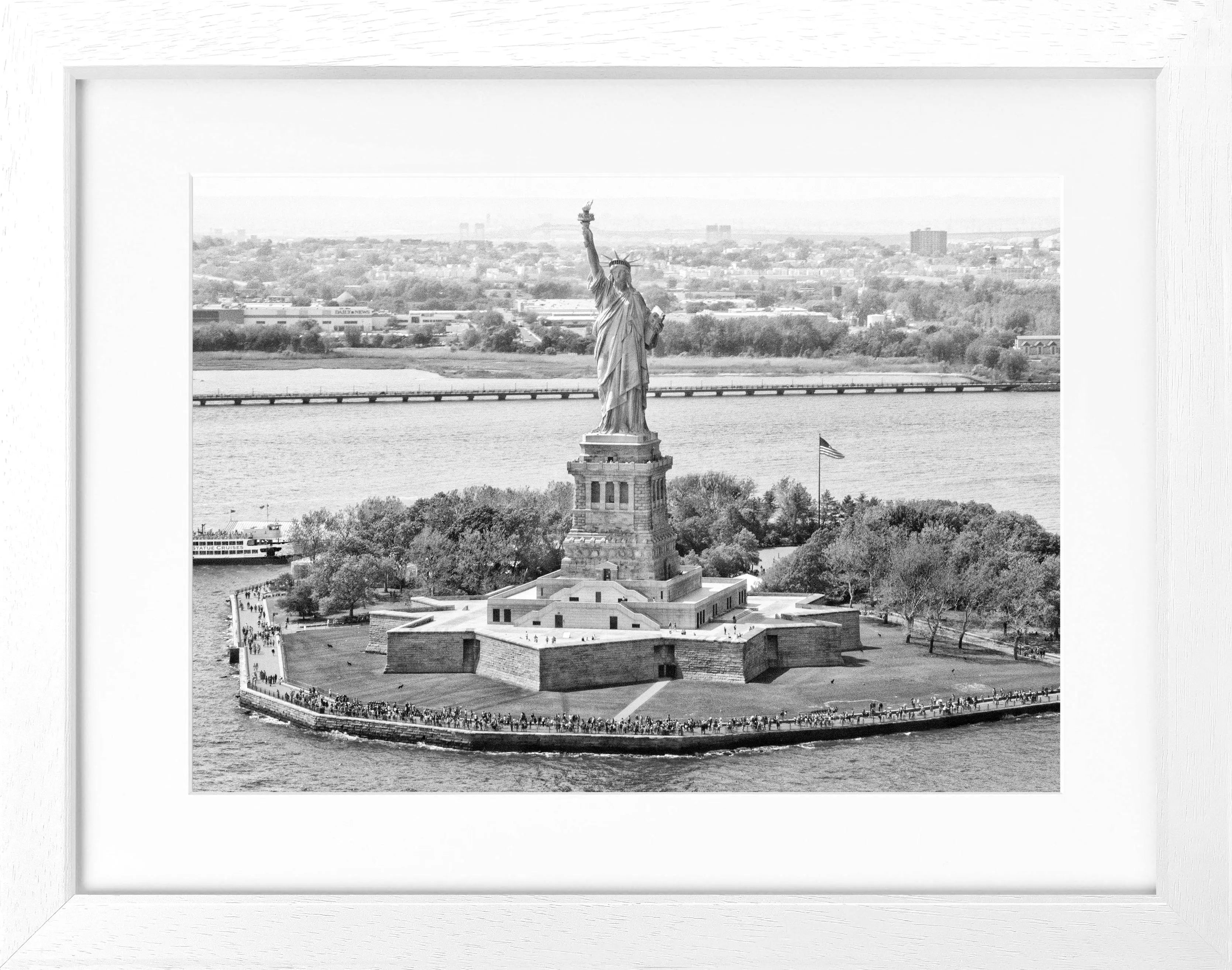 Poster mit Rahmen New York ’Lady Liberty’ NY36 by Cosman-Photocollection