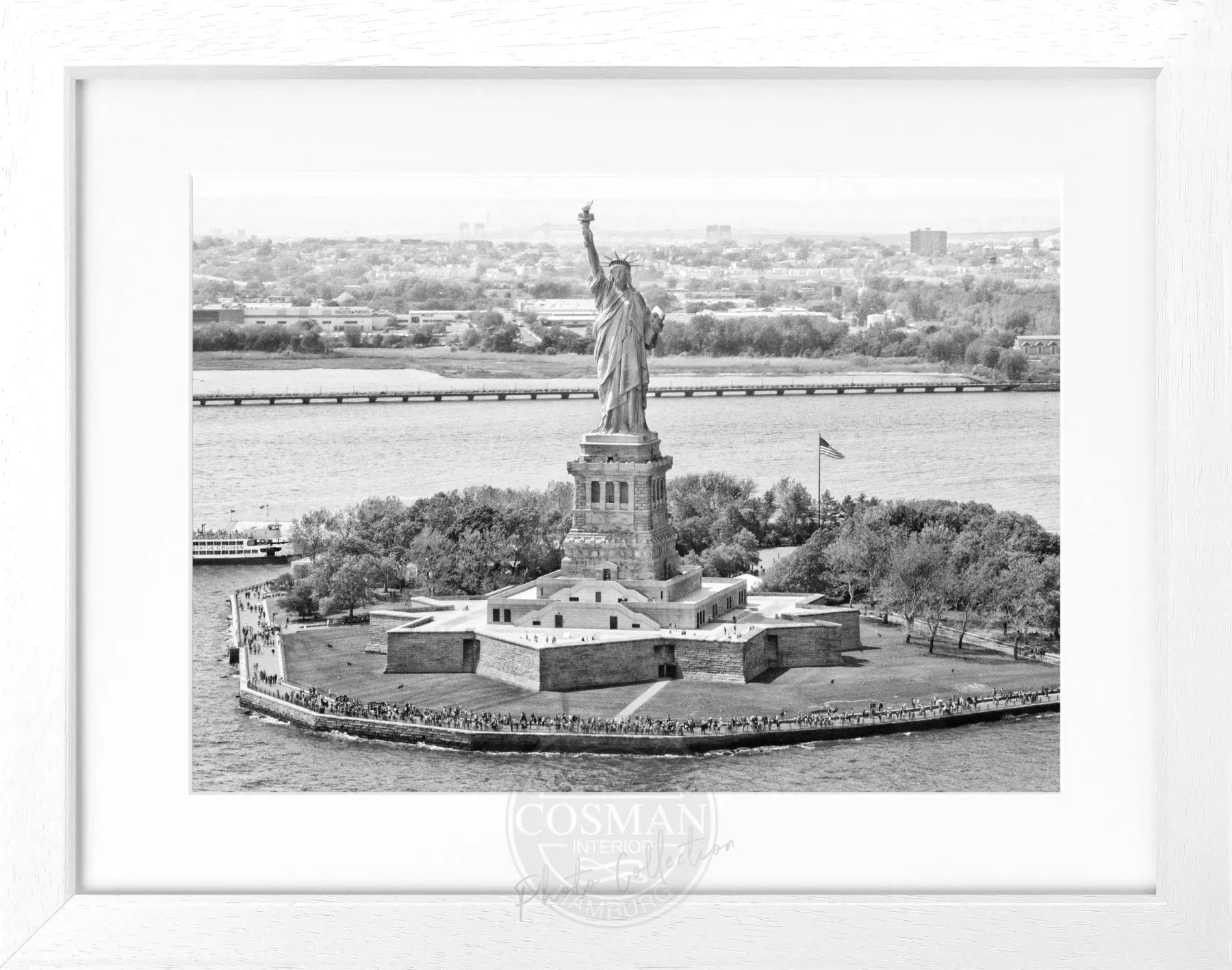 Schwarz-weiß Poster mit Rahmen, New York 'Lady Liberty', von Cosman-Photocollection, 31x25 cm, Wanddekoration mit Stadtmotiv