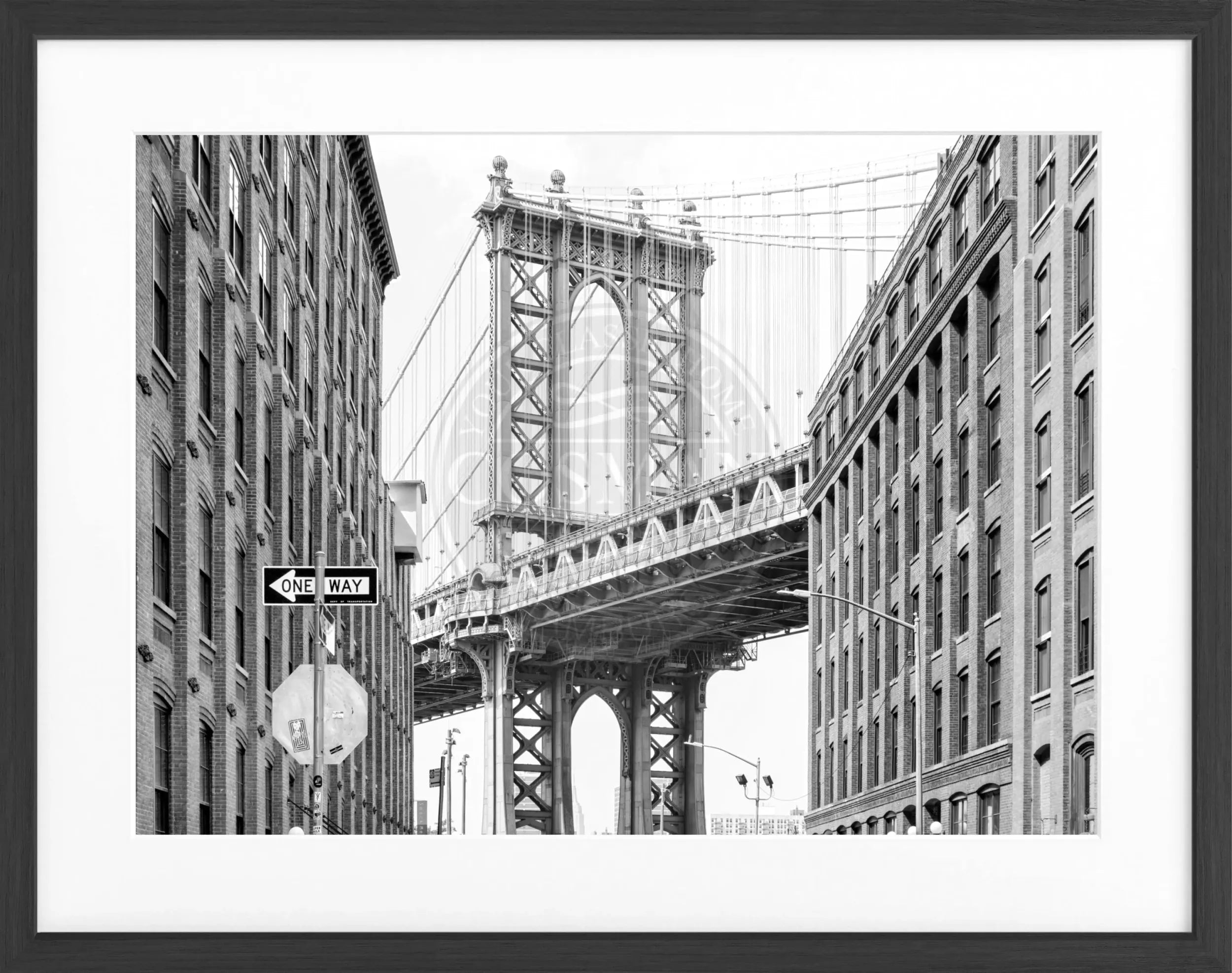 Schwarz-weißer Poster mit Rahmen, Manhattan Bridge in New York, von Cosman-Photocollection, 31x25cm, urbanes Stadtmotiv