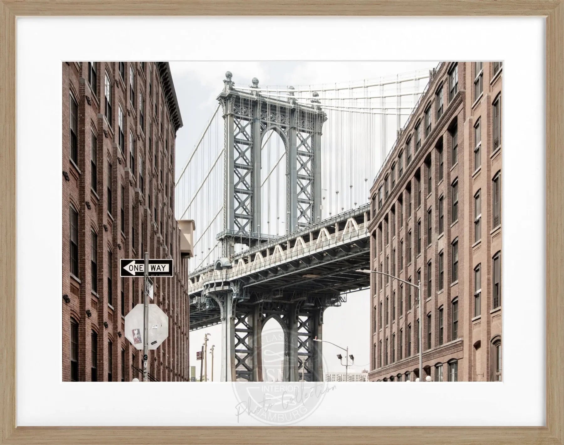Schwarz-weiß Poster mit Rahmen von Cosman-Photocollection, New York Manhattan Bridge, 31x25 cm, Kunstfotografie.