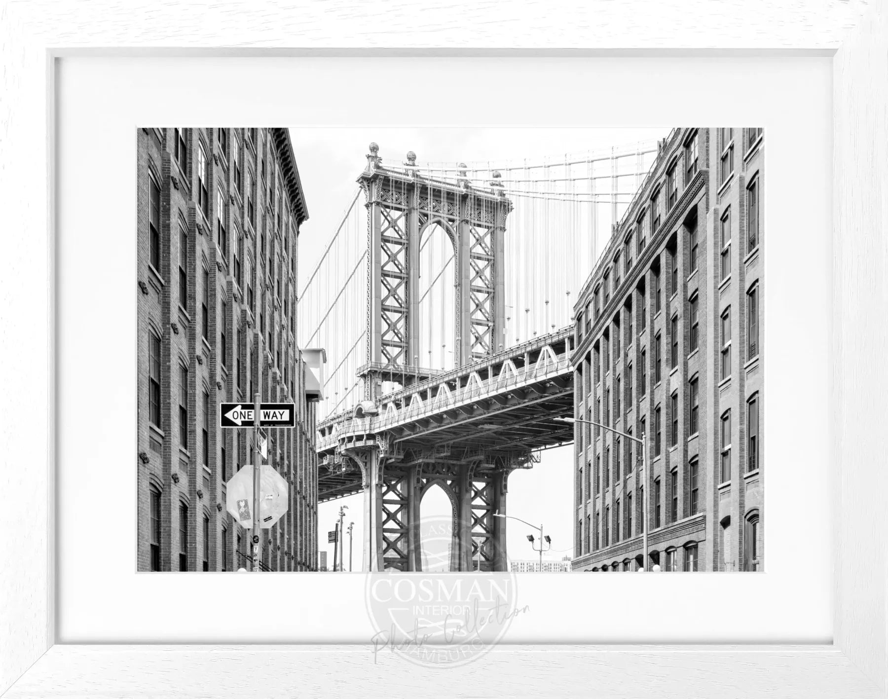Schwarz-weiß Poster mit Rahmen von Cosman-Photocollection, Manhattan Bridge in New York, 31x25cm, urbanes Stadtmotiv