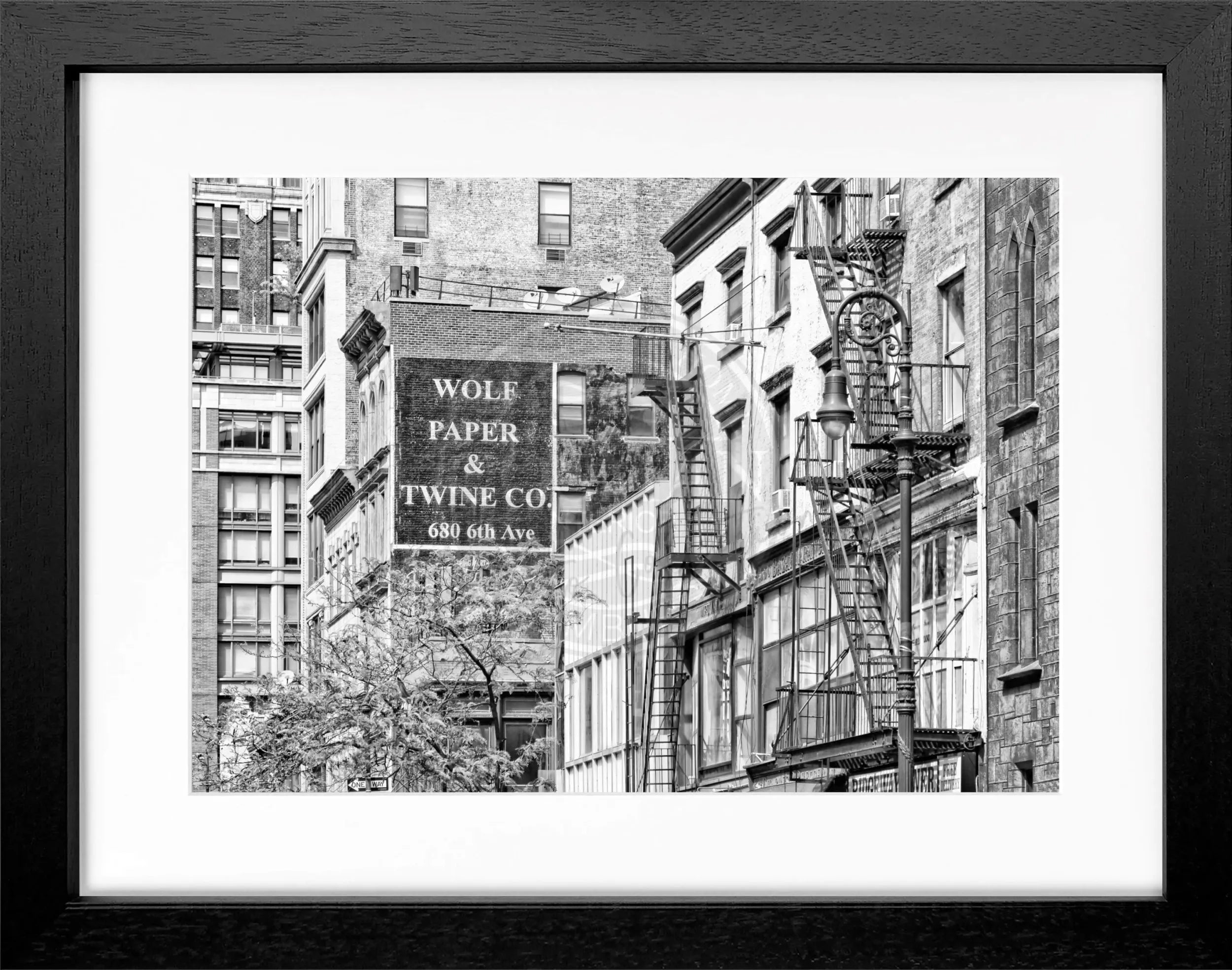Schwarz-weiß Poster mit Rahmen von Cosman-Photocollection, New York NY91, 31x25cm, Wanddekoration im modernen Stil