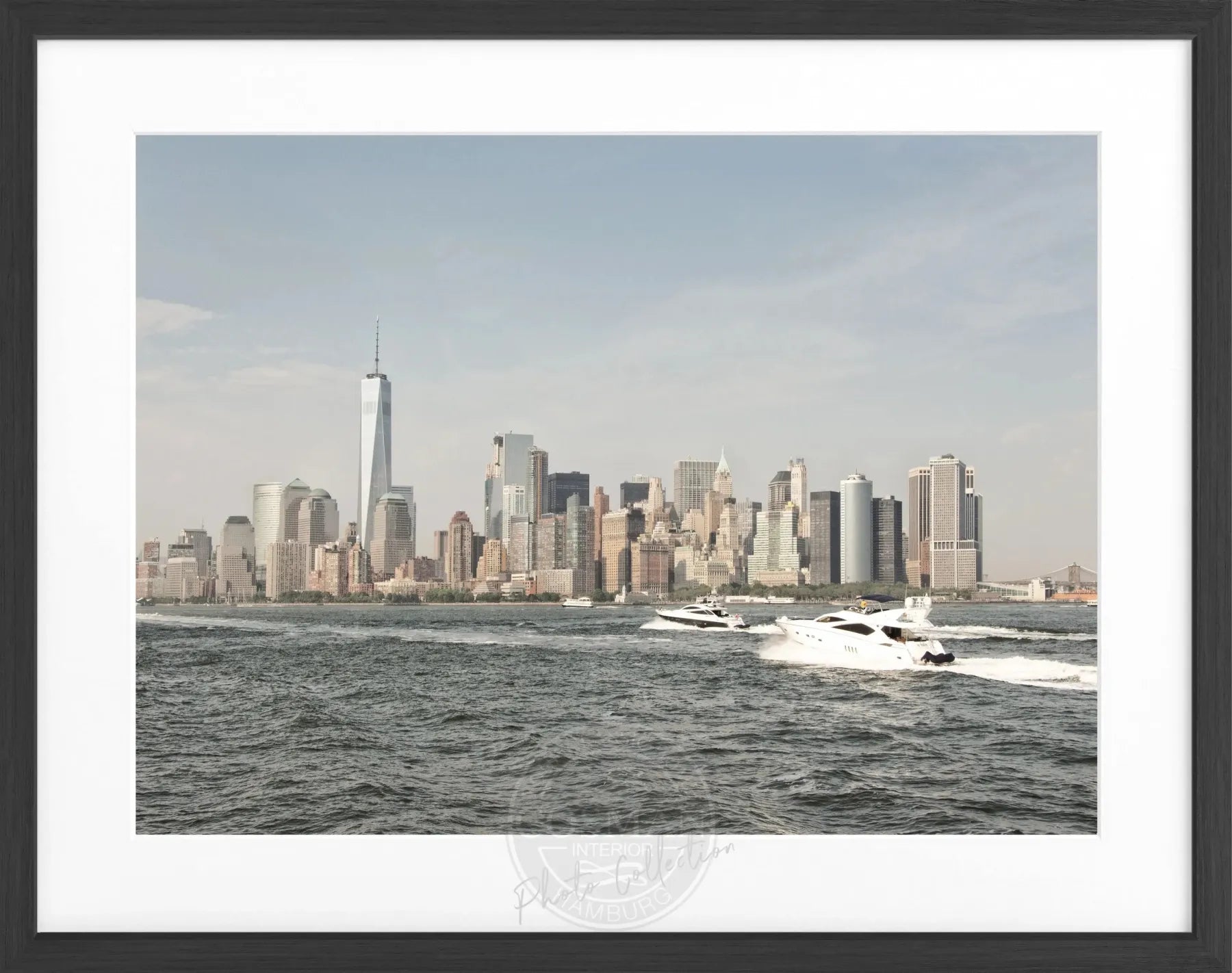 Schwarz-weiß Poster mit Rahmen von Cosman-Photocollection, New York Skyline, Maße 31x25cm, urbanes Stadtmotiv.