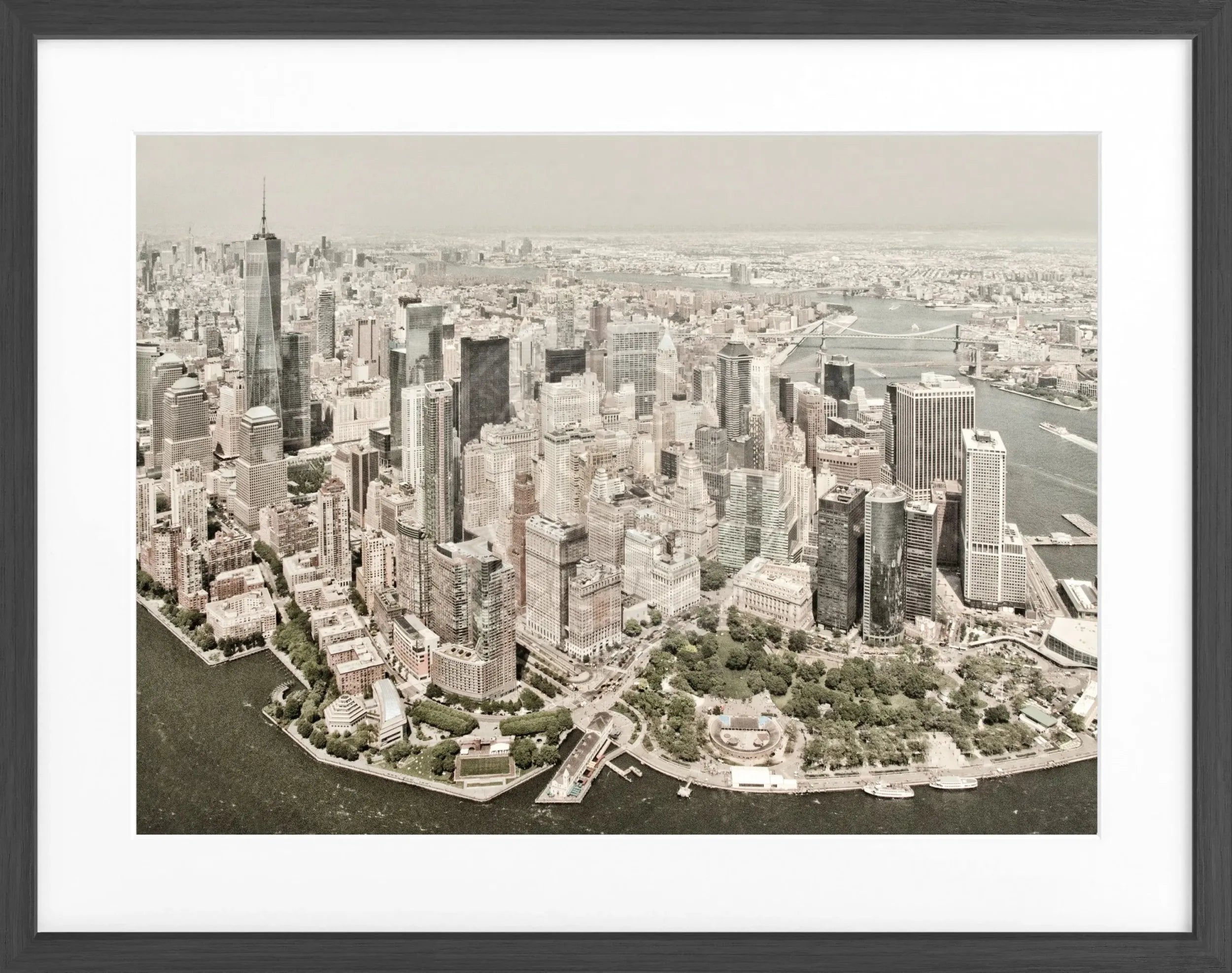 Schwarz-weiß Poster mit Rahmen von Cosman-Photocollection, New York Skyline, 31x25 cm, kunstvolle Stadtansicht.