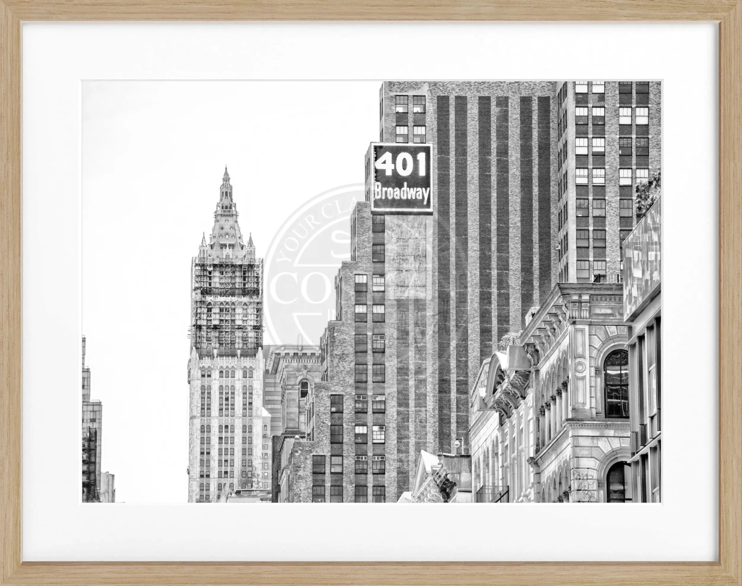 Schwarz-weiß Poster des Woolworth Building in New York mit Rahmen, 31x25cm, von Cosman-Photocollection.