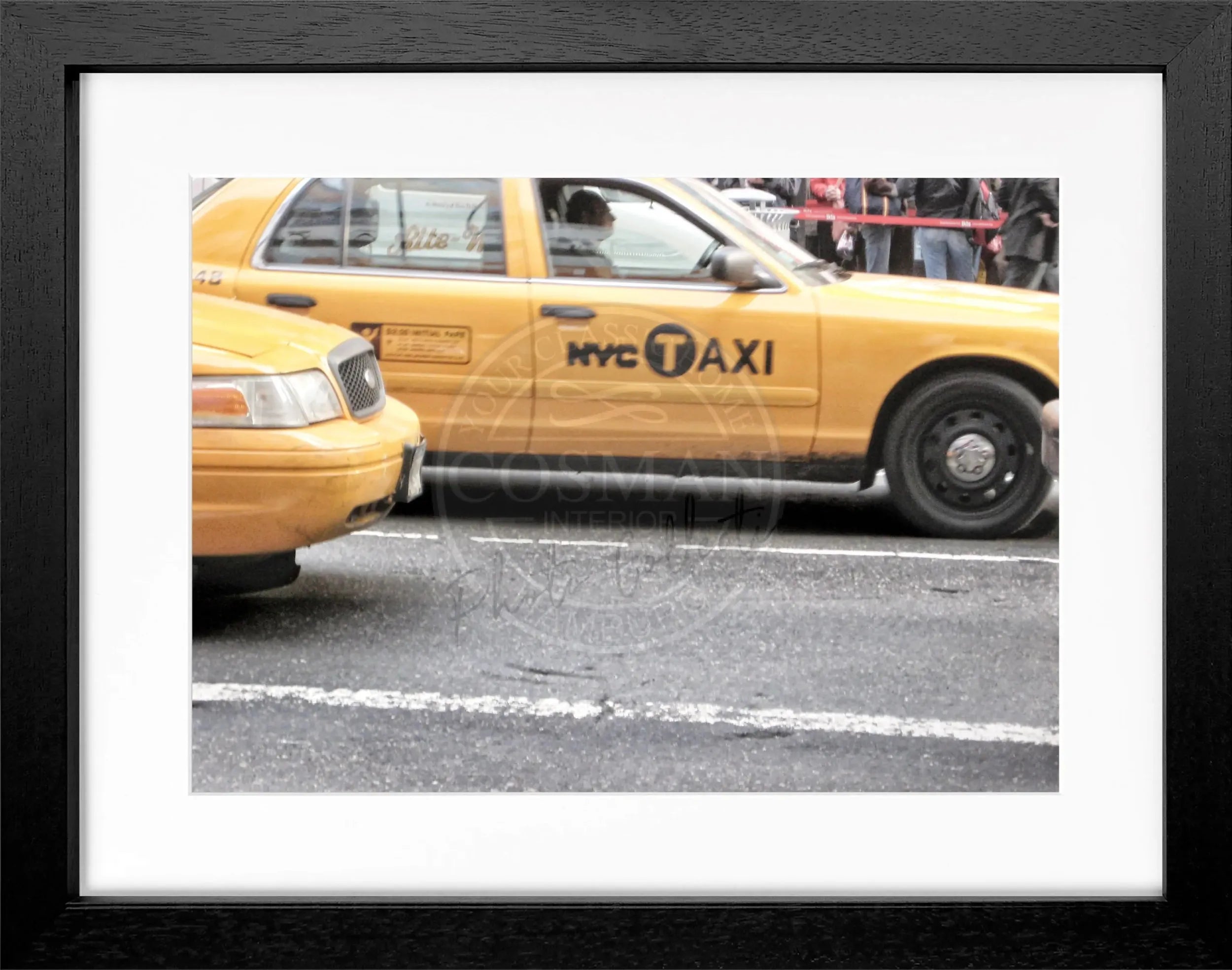 Schwarz-weißer Poster mit Rahmen von Cosman-Photocollection, Motiv New York mit gelbem Cap, 31x25 cm, hochwertiges Wandbild