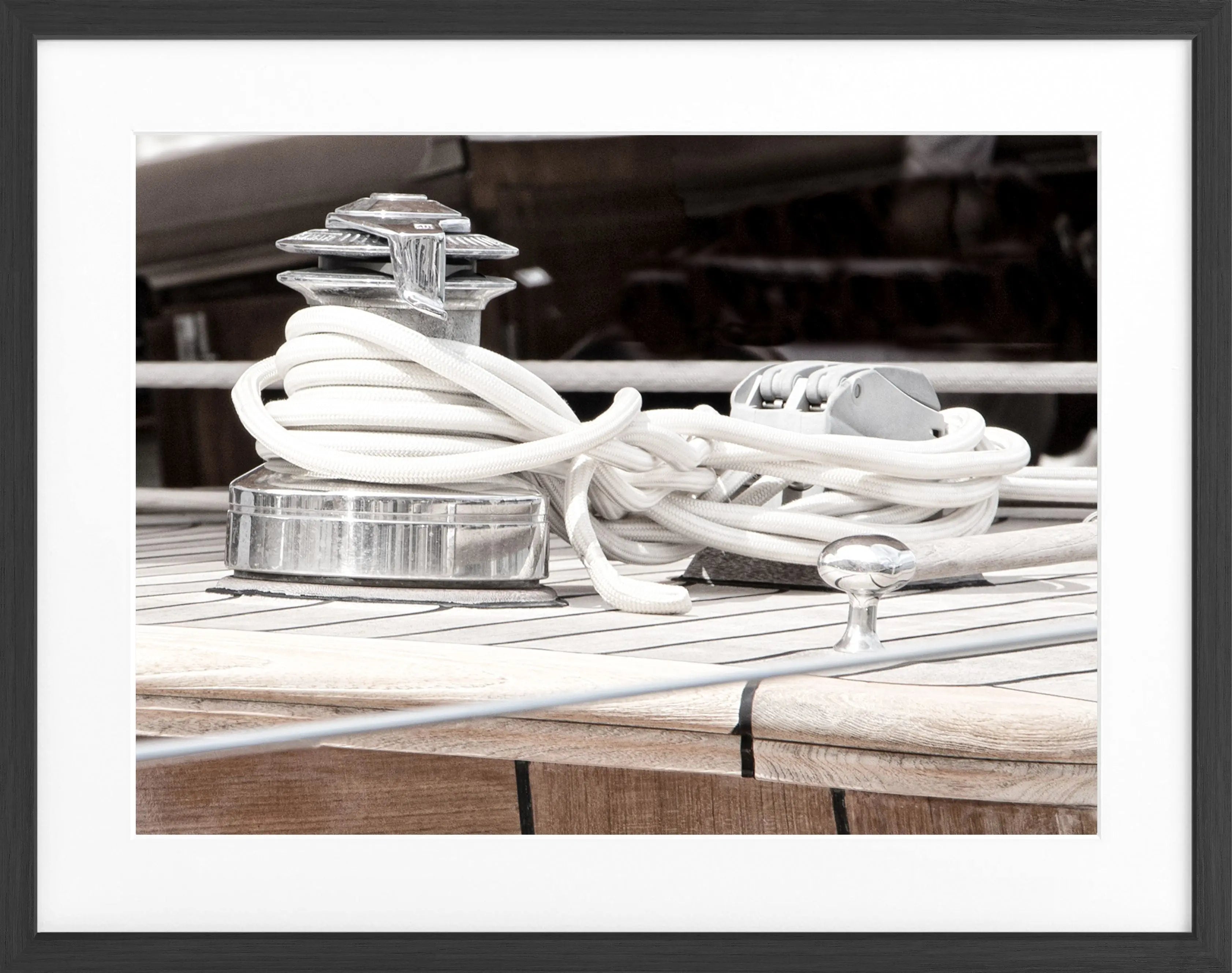 Schwarz-weiß Poster mit Rahmen „Sailing“ von Cosman-Photocollection, 31x25 cm, Segelboot in Saint Tropez, dekoratives Wandbild