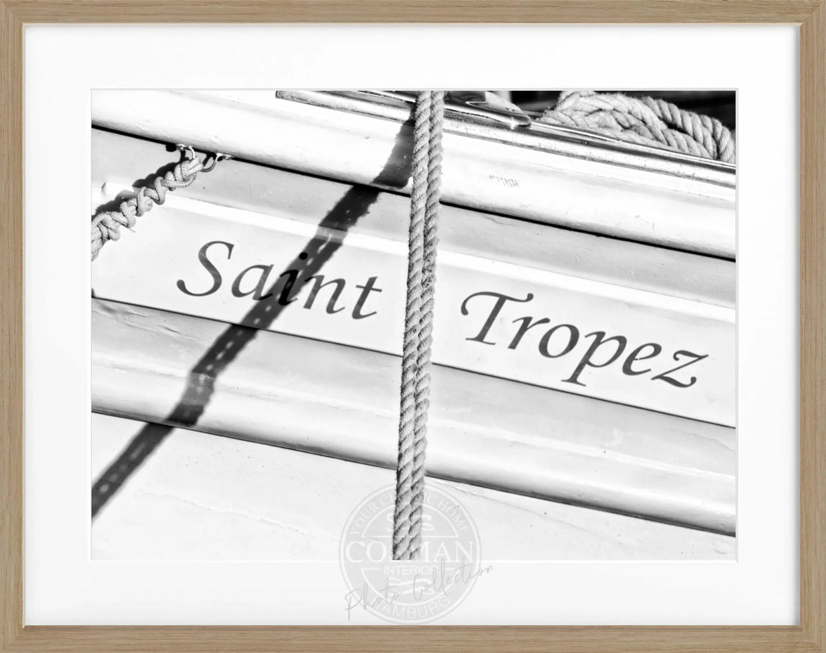 Schwarz-weiß Poster mit Rahmen, Segelboot in Saint Tropez, von Cosman-Photocollection, 31x25 cm, maritime Meeresmotivation