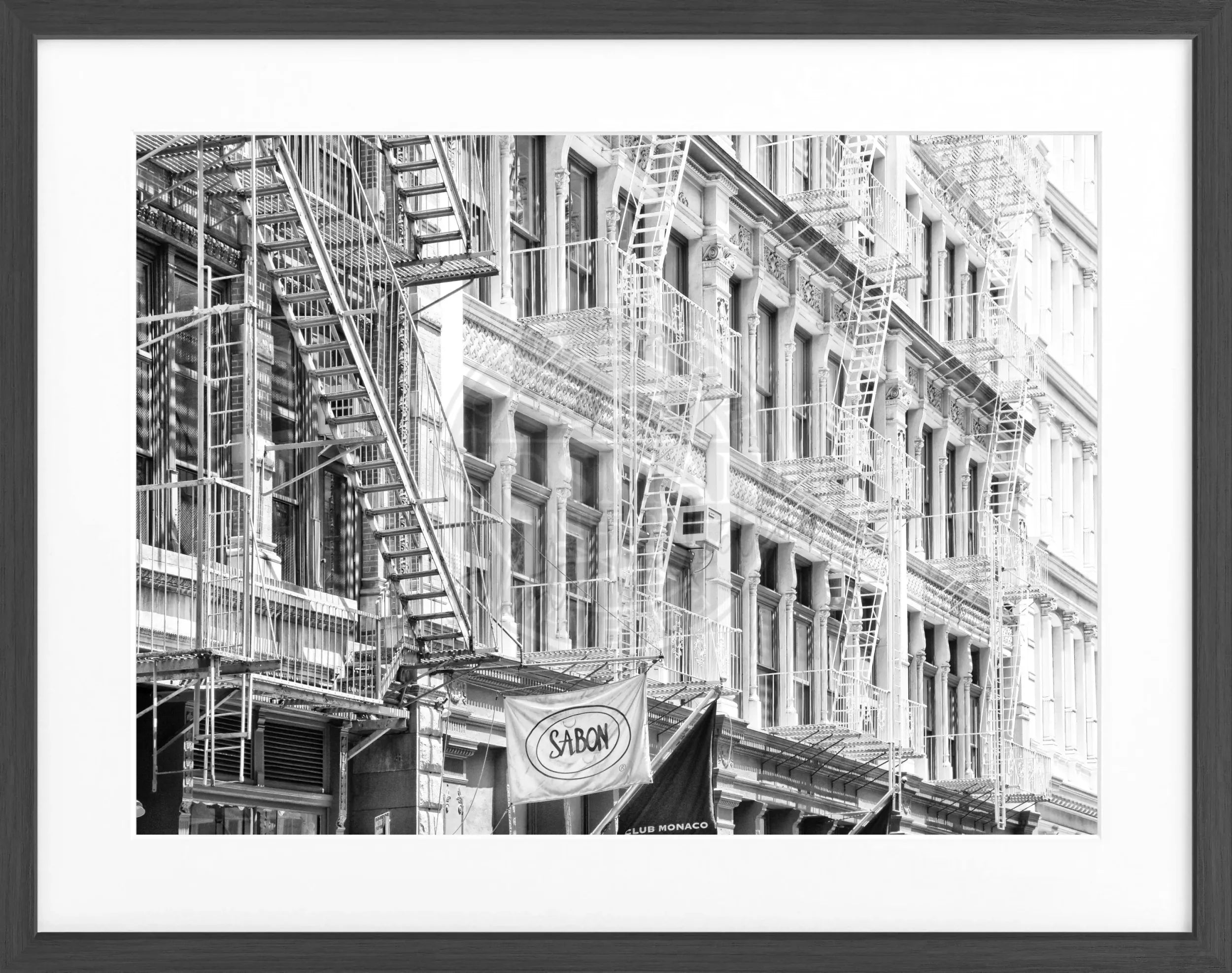 Schwarz-weiß Poster mit Rahmen ’SOHO’ von Cosman-Photocollection, Motiv von New York City, 31x25 cm, dekoratives Wandbild