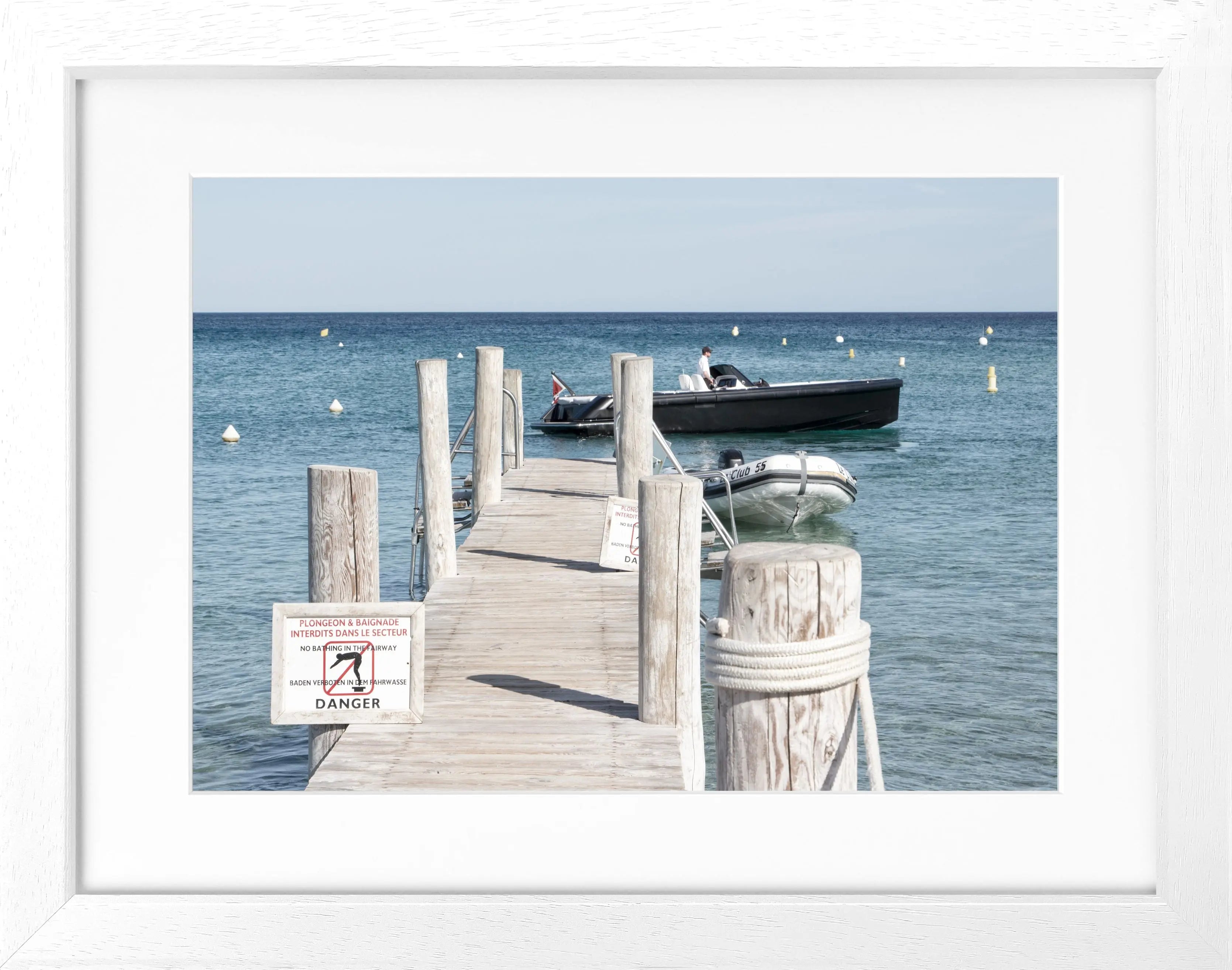 Schwarz-weiß Poster mit Rahmen, 'Steg Le Club 55' in Saint Tropez, von Cosman-Photocollection, 31x25 cm, Wanddekoration