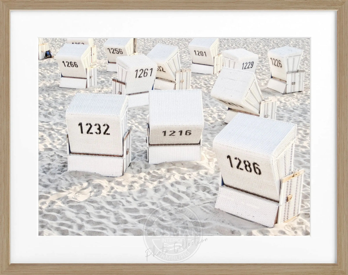 Schwarz-weiß Poster mit Rahmen, Strandkörbe auf Sylt, von Cosman-Photocollection, 31x25 cm, Wanddekoration im maritimen Stil