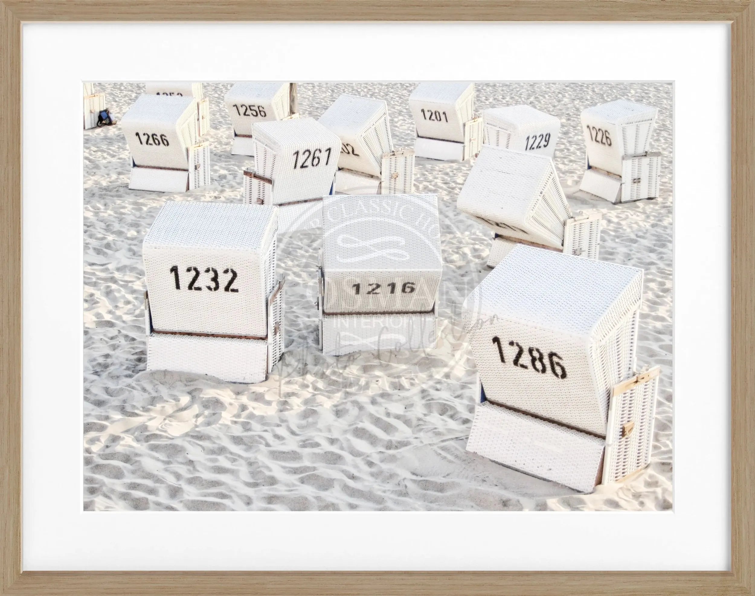 Schwarz-weiß Poster mit Rahmen, Strandkörbe auf Sylt, von Cosman-Photocollection, 31x25 cm, Wanddekoration im maritimen Stil
