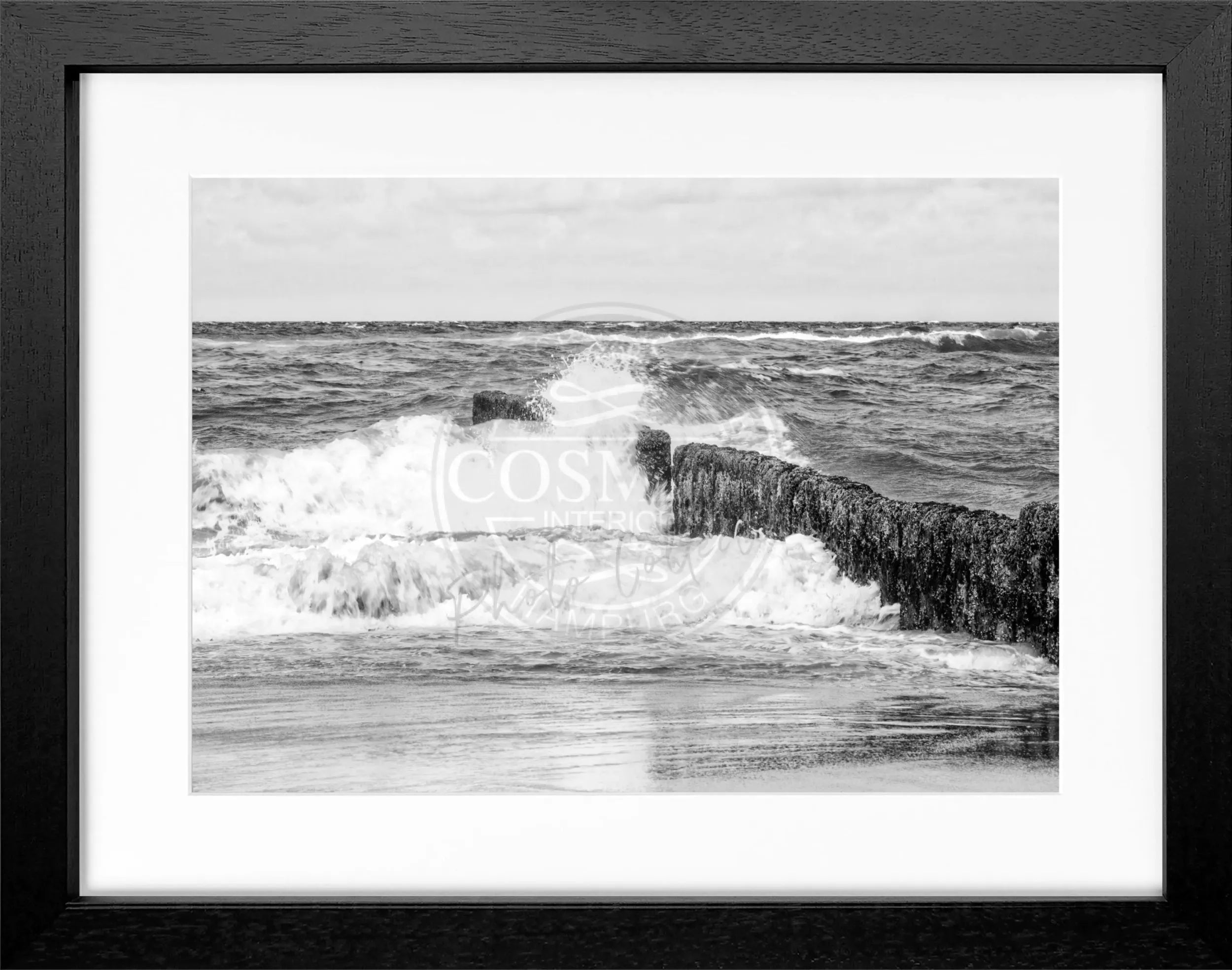 Schwarz-weiß Poster mit Rahmen, zeigt die Buhne in Sylt, von Cosman-Photocollection, 31x25 cm, dekoratives Wandbild