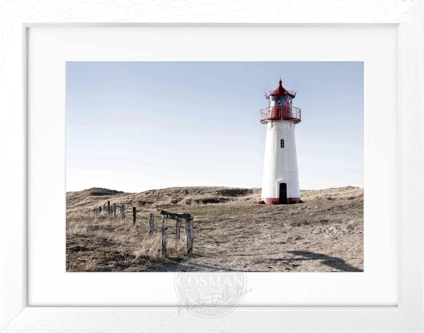 Schwarz-weiß Poster mit Rahmen von Cosman-Photocollection, zeigt den Leuchtturm List auf Sylt, Maße 31x25 cm, stilvolle Wanddekoration