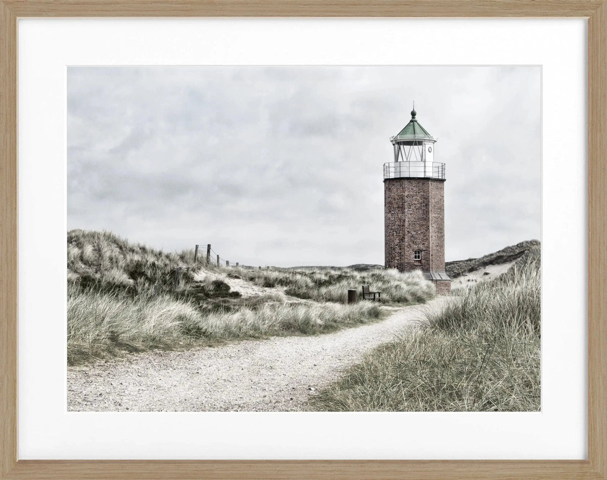 Schwarz-weiß Poster mit Rahmen, zeigt den Leuchtturm Sylt am Rotes Kliff, im Format 31x25 cm, von Cosman-Photocollection.