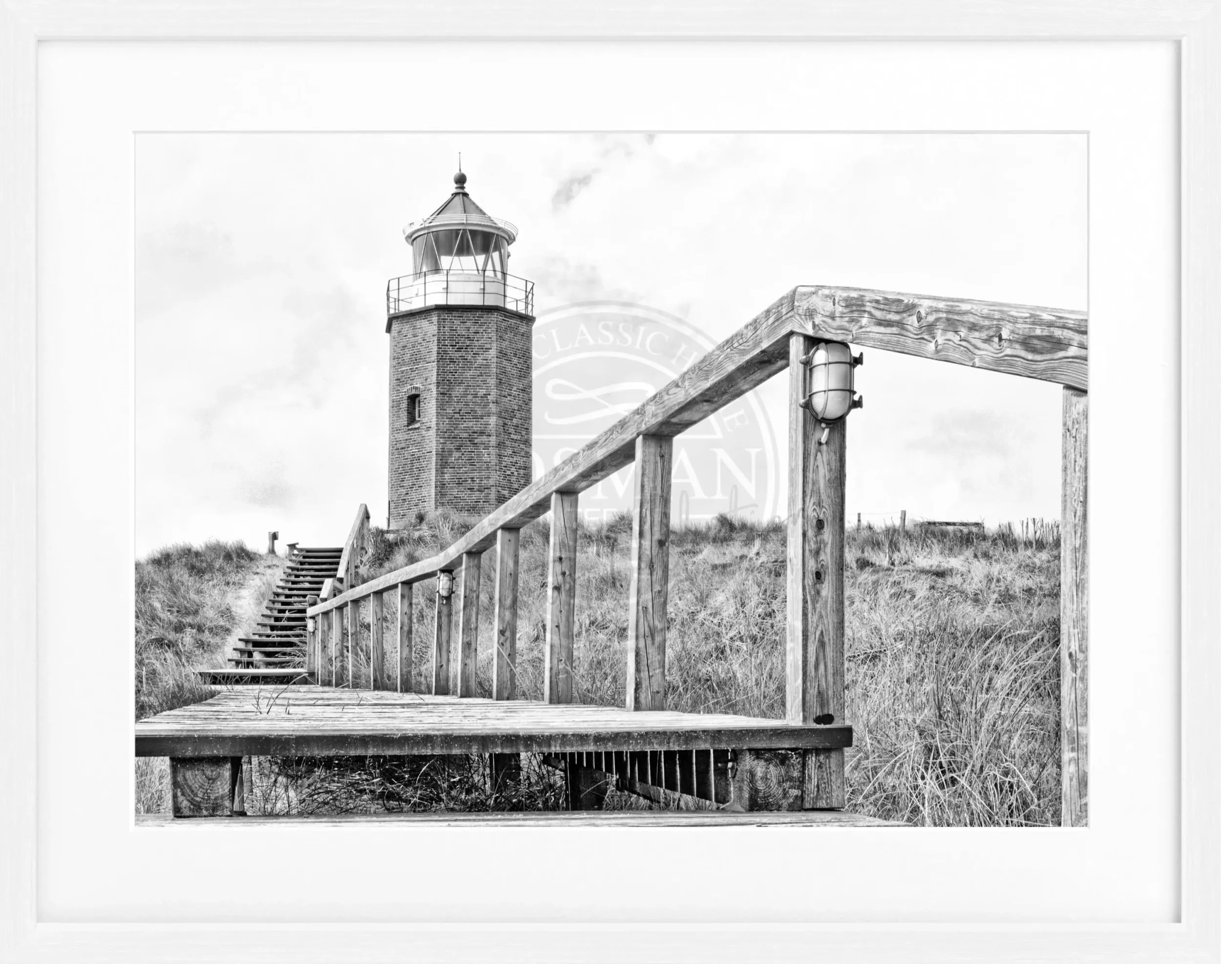 Schwarz-weiß Poster mit Rahmen, Sylt Leuchtturm am Roten Kliff, von Cosman-Photocollection, 31x25cm, Motiv in Szene gesetzt