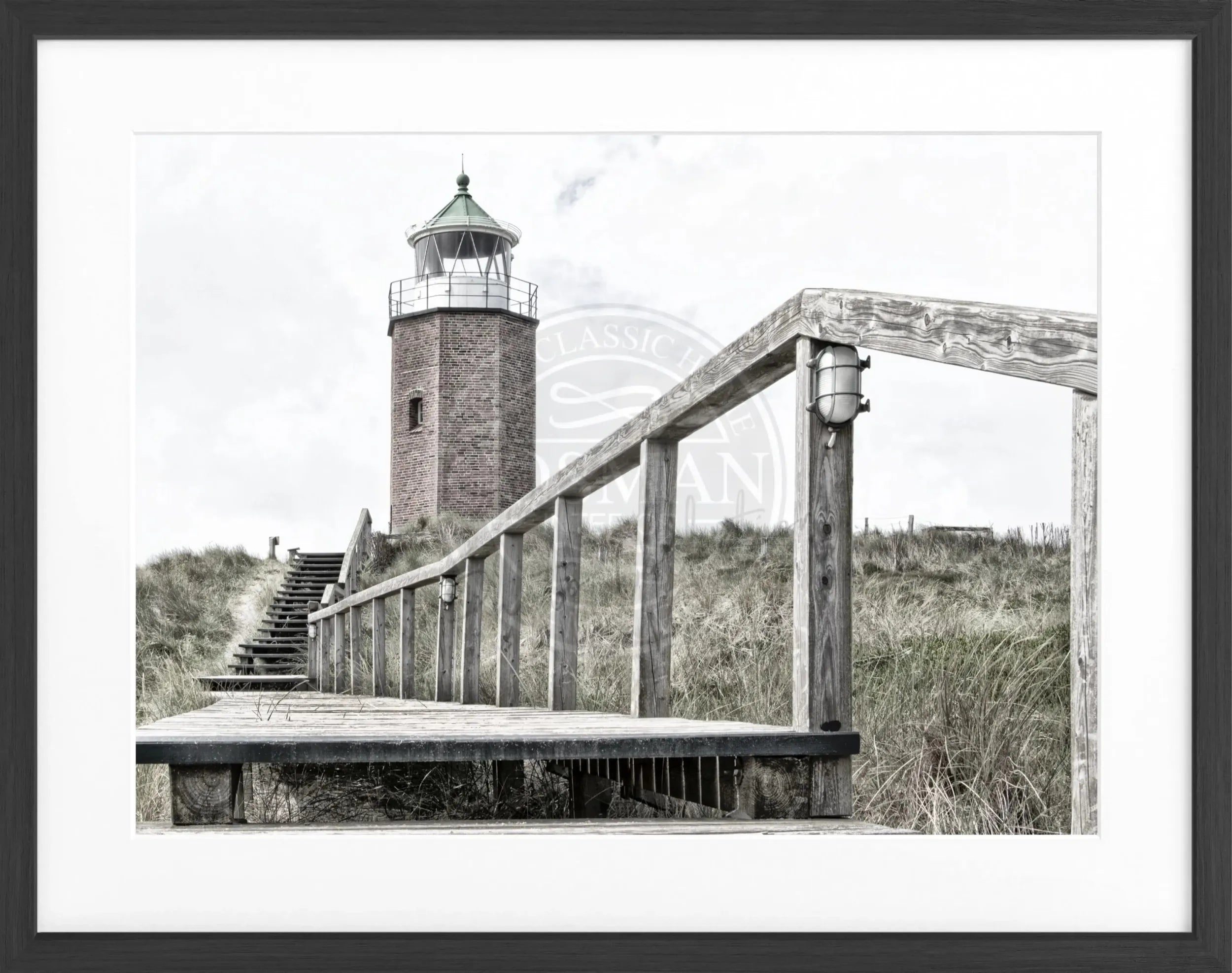 Schwarz-weiß Poster mit Rahmen, zeigt den Leuchtturm Sylt am Roten Kliff, von Cosman-Photocollection, 31x25 cm