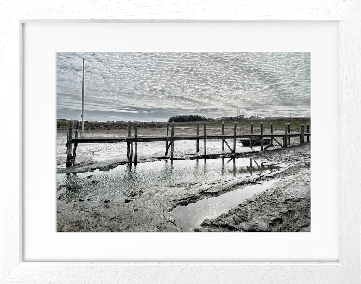 Schwarz-weiß Poster mit Rahmen, Sylt Rantum Hafen, von Cosman-Photocollection, 31x25 cm, maritimes Meeresmotiv