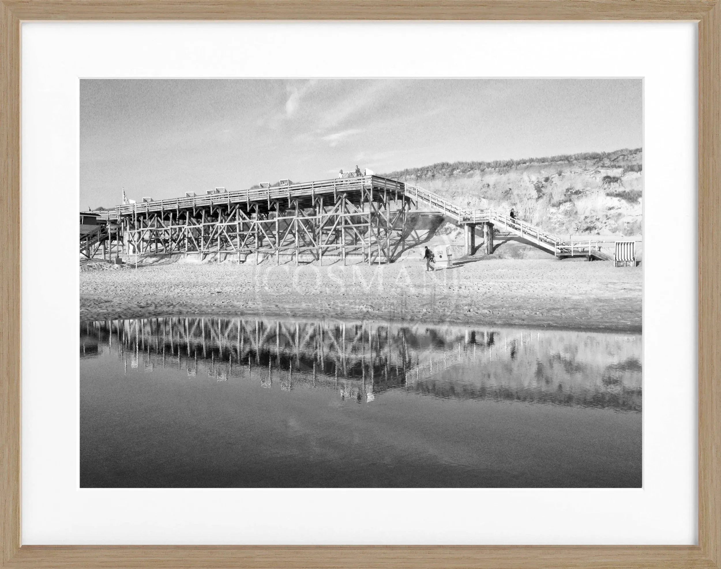 Schwarz-weiß Poster mit Rahmen von Sylt, Kampen Strand, von Cosman-Photocollection, 31x25 cm, Wanddekoration