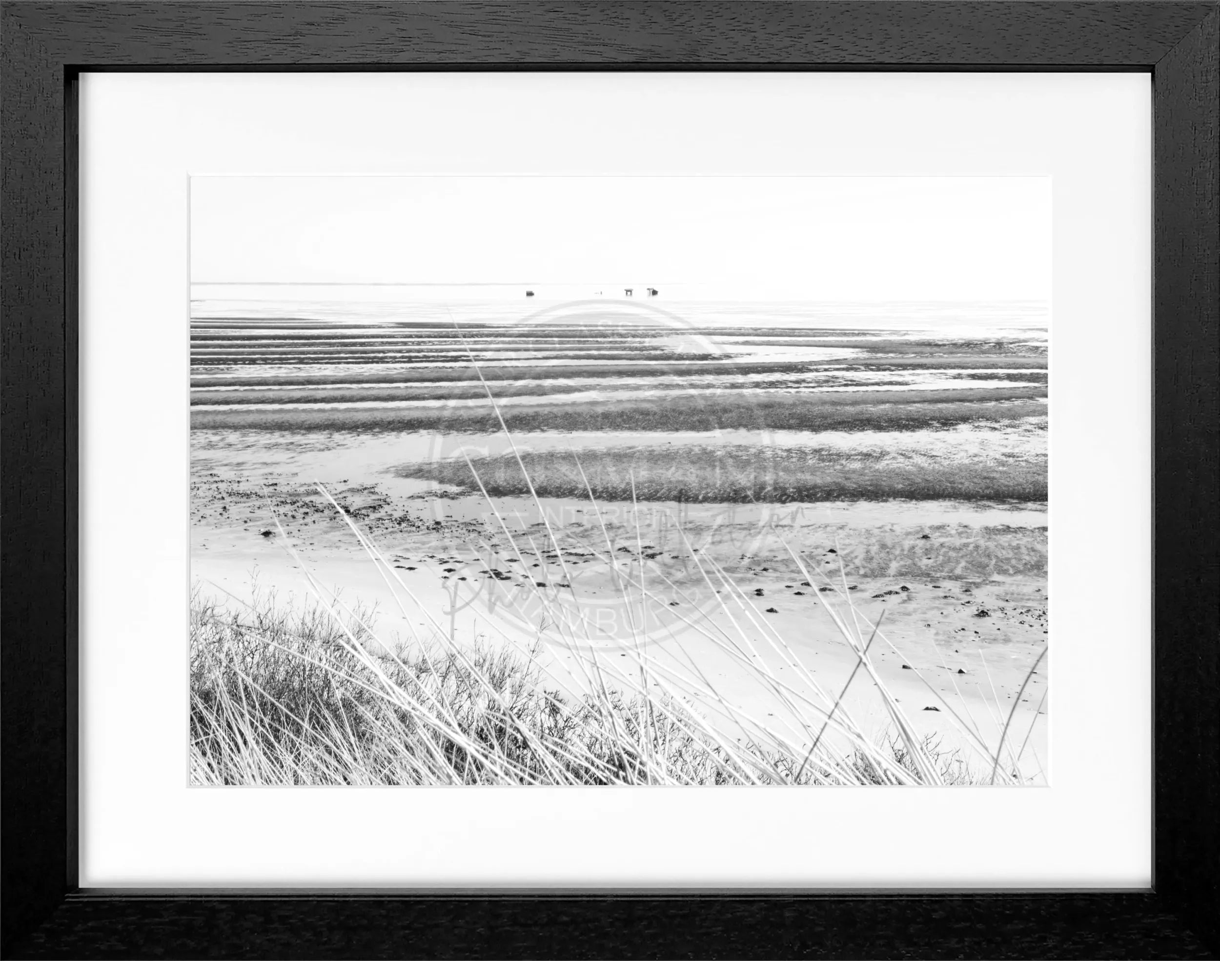 Schwarz-weiß Poster mit Rahmen, Motiv von Sylt und Wattenmeer, von Cosman-Photocollection, 31x25 cm