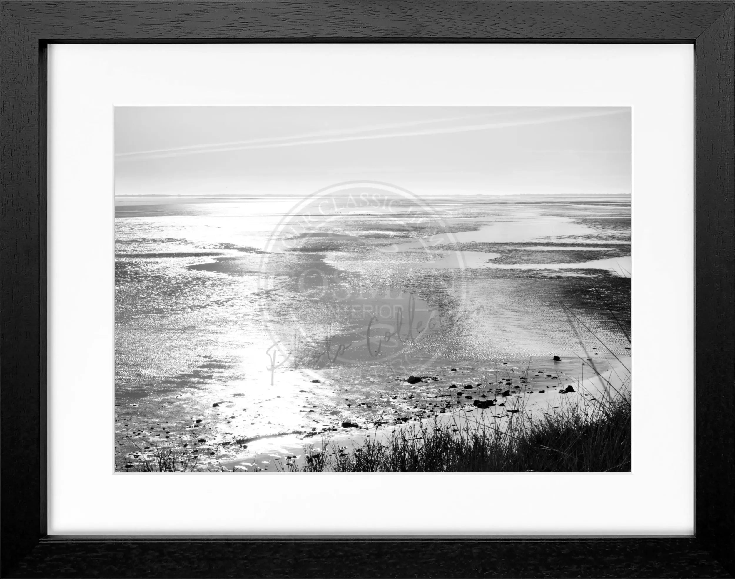 Schwarz-weiß Poster mit Rahmen von Cosman-Photocollection, Motiv Sylt Wattenmeer, 31x25 cm, Wanddekoration