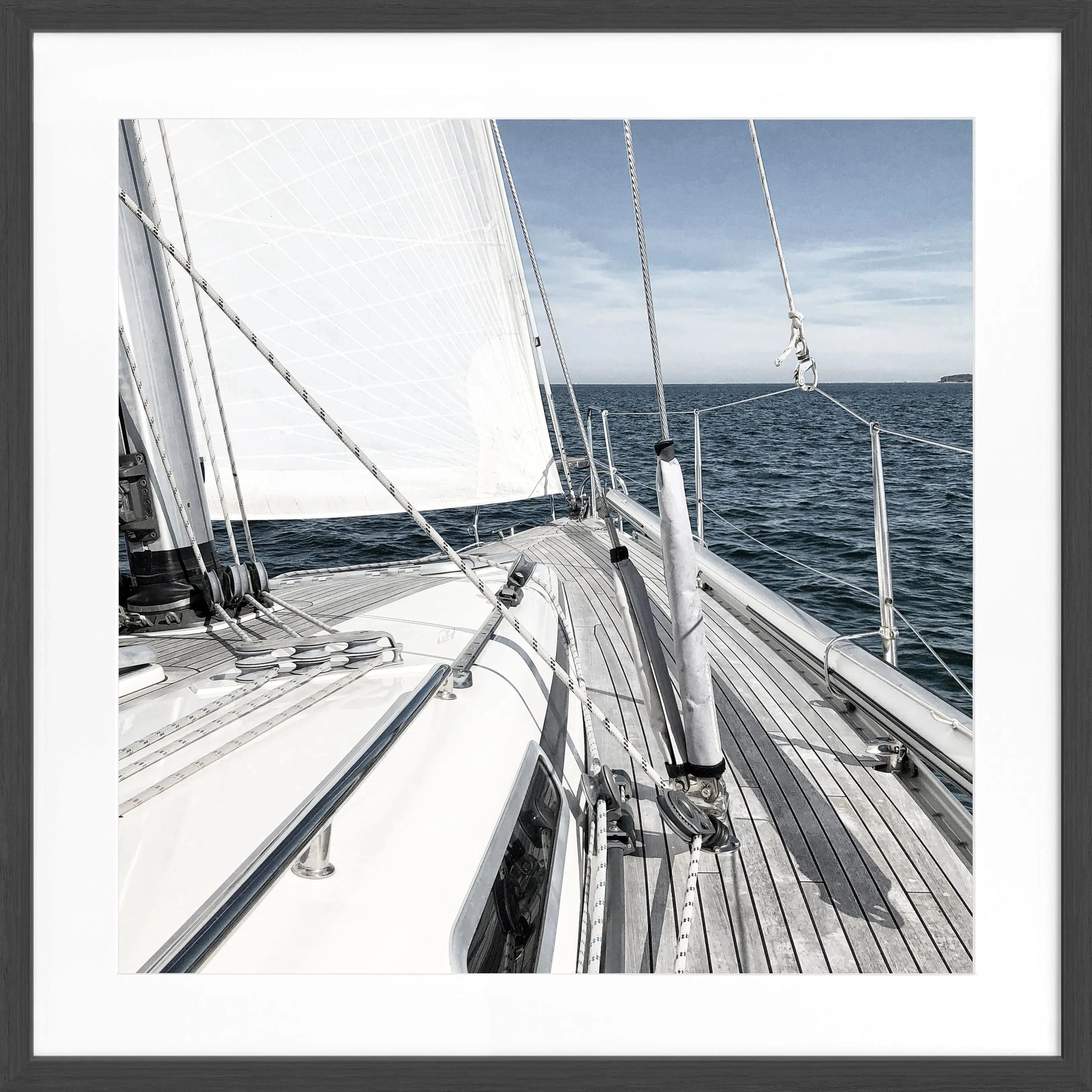 Schwarz-Weiß Poster mit Rahmen von Cosman-Photocollection, Segelboot-Motiv, quadratisch 55x55cm, Kunstfotografie