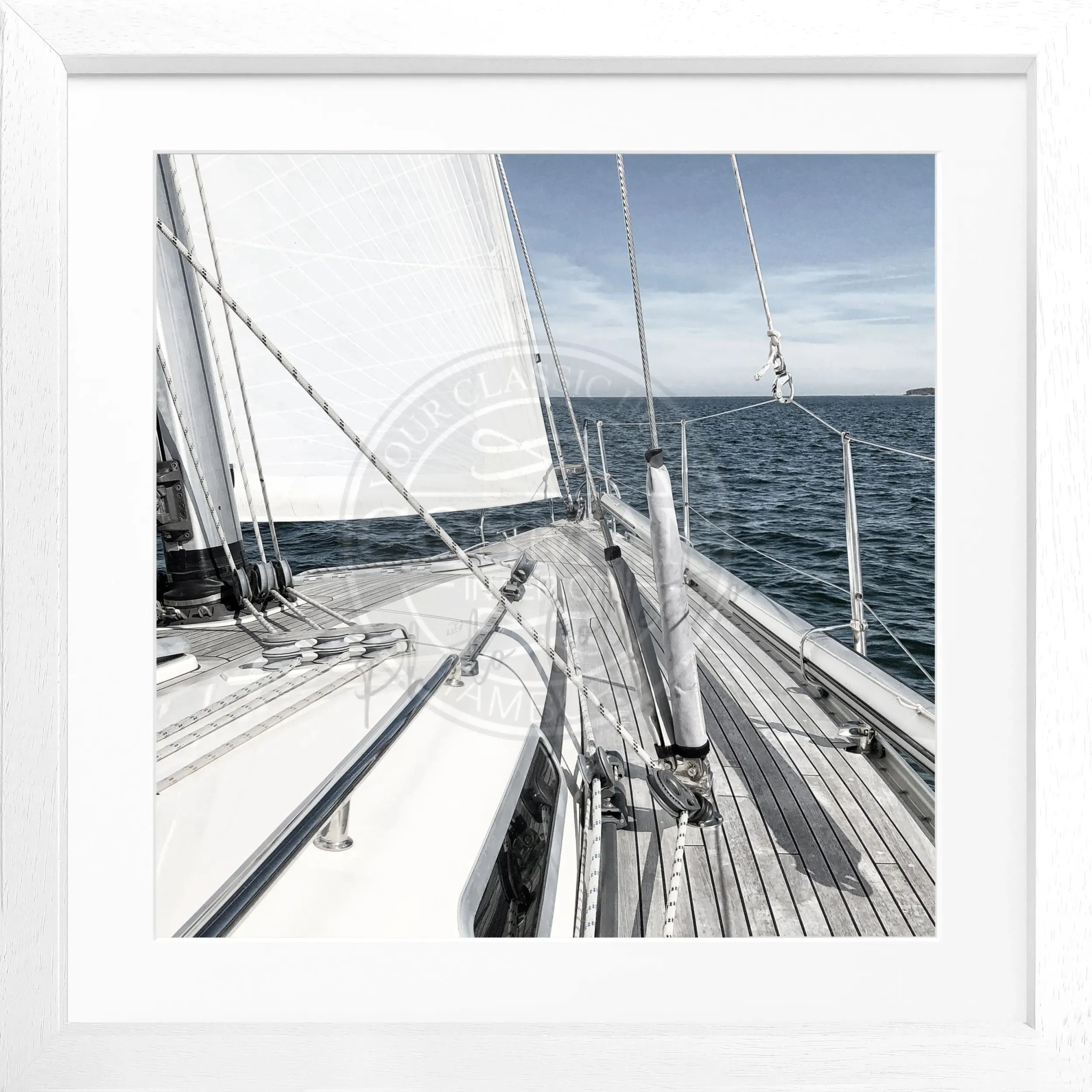 Schwarz-weiß Poster mit Rahmen, Segelboot, von Cosman-Photocollection, quadratisch 55x55cm, maritime Dekoration