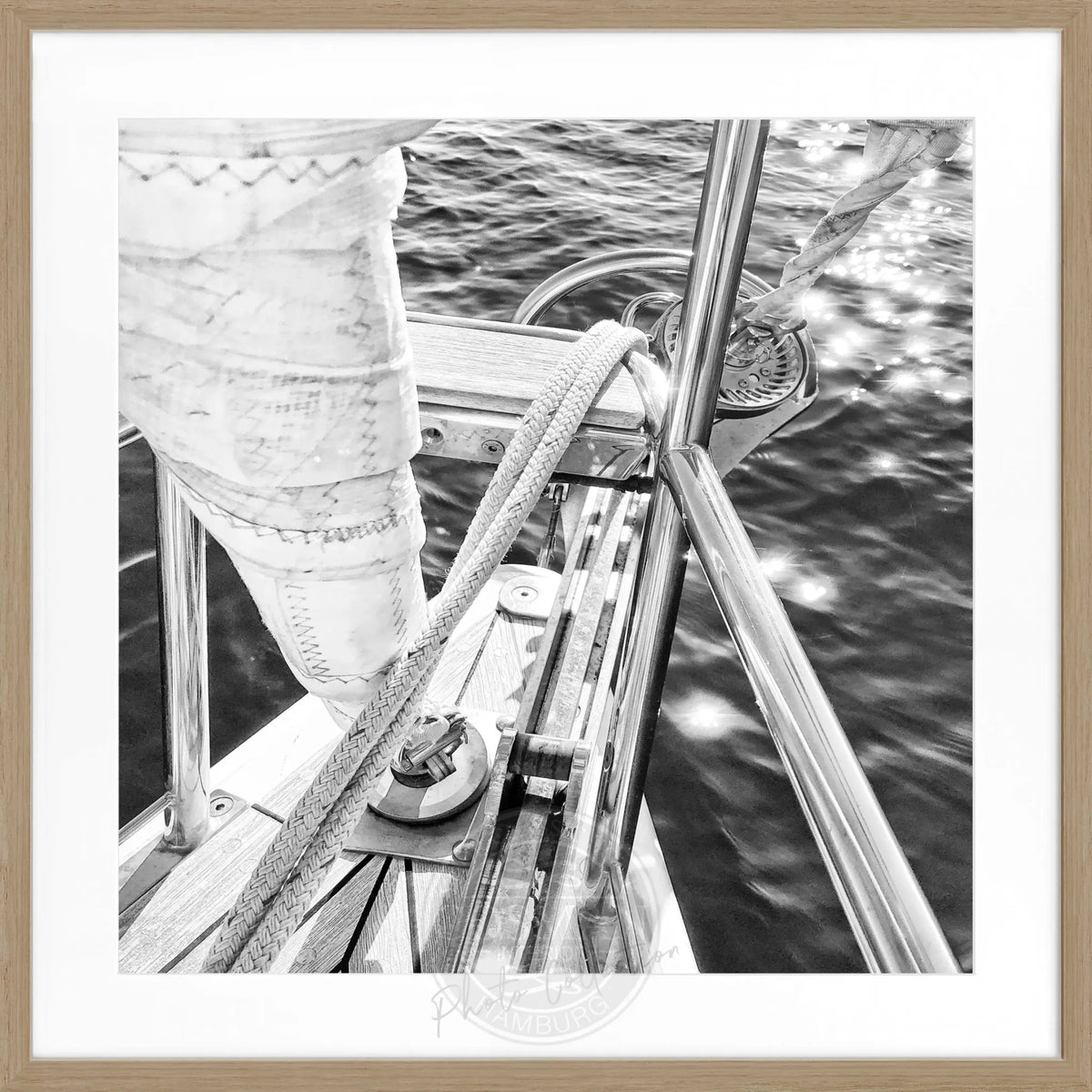 Schwarz-weiß Poster mit Rahmen, Segelboot Motiv, von Cosman-Photocollection, 55x55 cm, quadratisch, stilvolles Dekor für Seebegeisterte