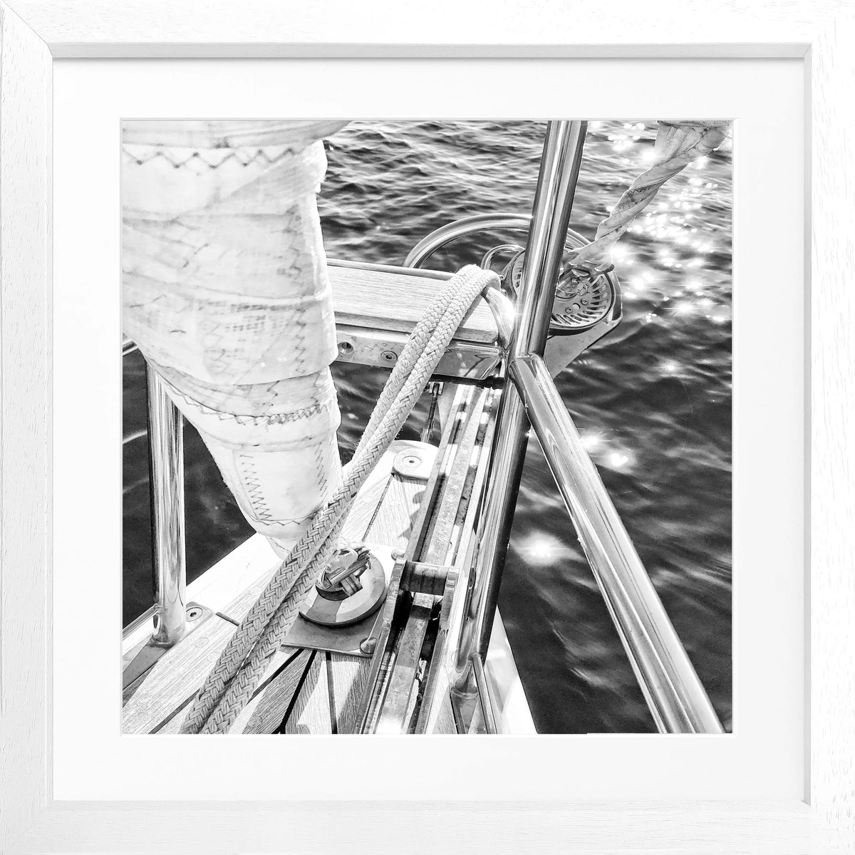 Schwarz-weiß Poster mit Rahmen, Segelboot Motiv, von Cosman-Photocollection, quadratisch 55x55cm, elegantes Seefahrer-Design