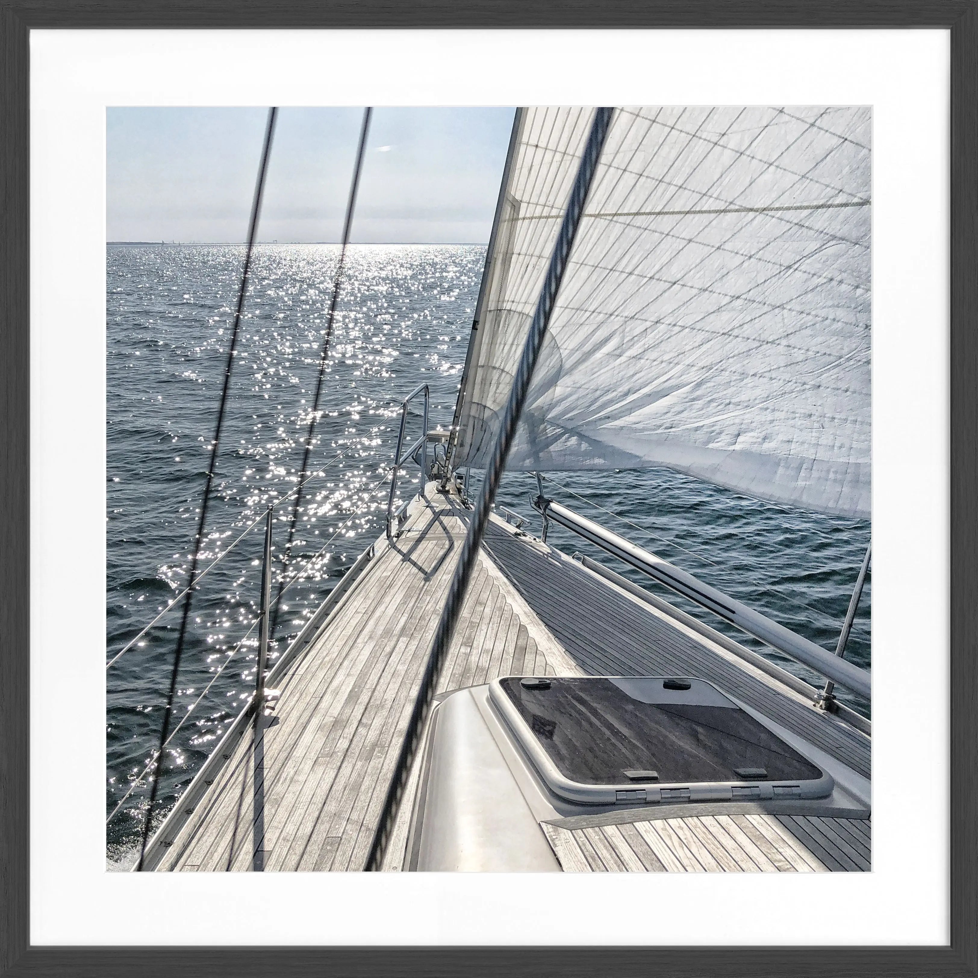 Schwarz-weiß Poster mit Rahmen von Cosman-Photocollection, Segelboot Motiv, quadratisch 55x55cm, Wanddekoration