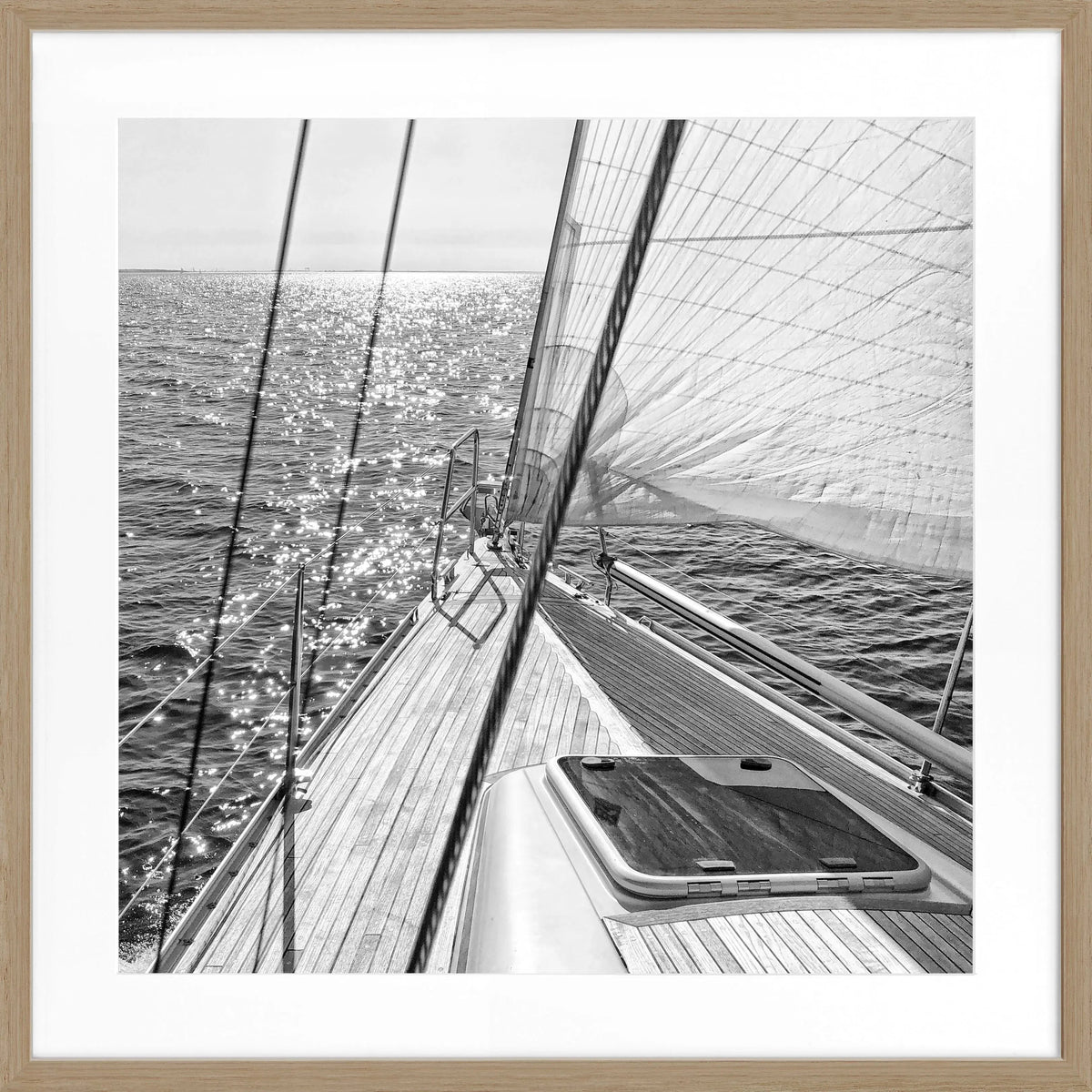 Schwarz-weiß Poster mit Rahmen von Cosman-Photocollection, Segelboot-Motiv, quadratisch 55x55cm