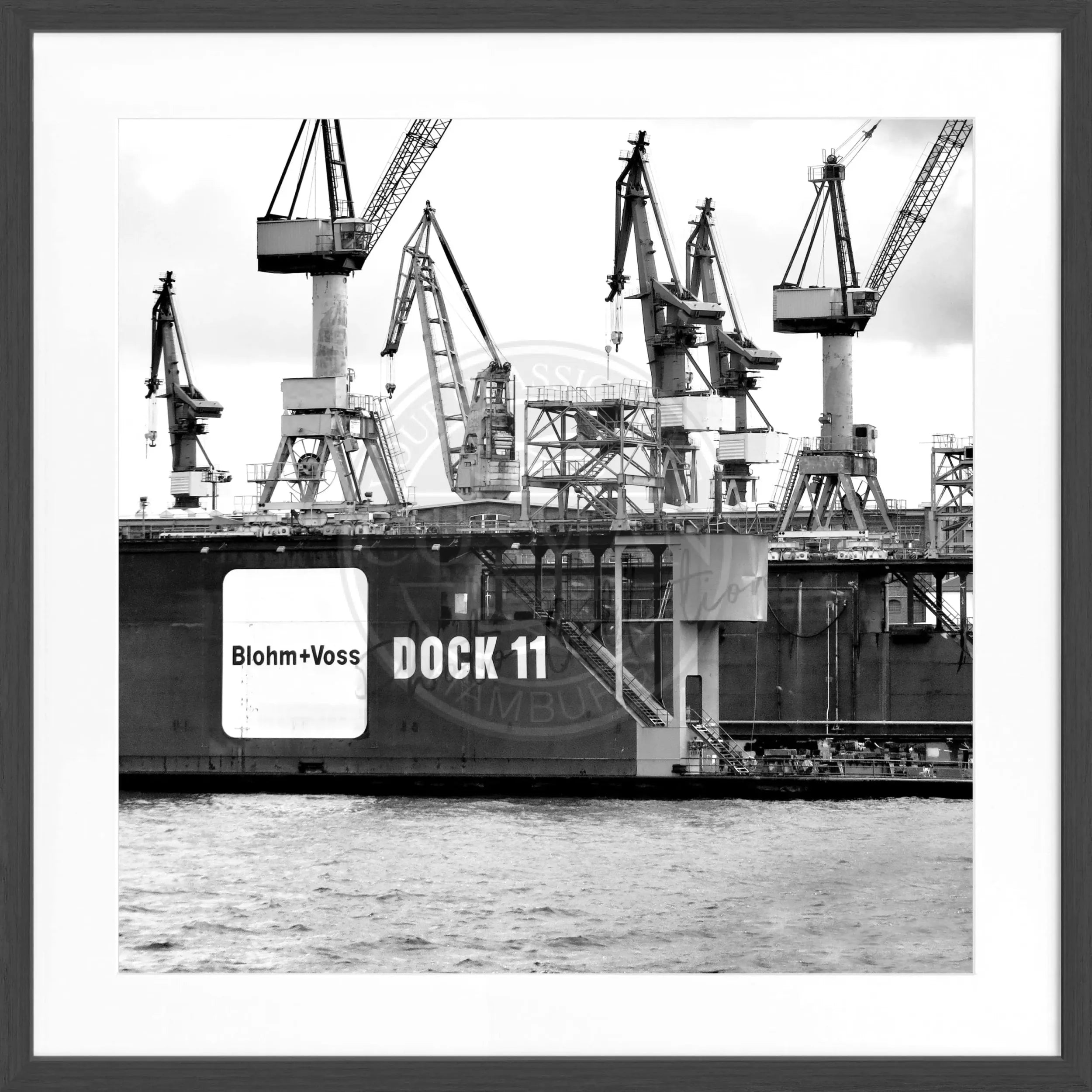 Poster mit Rahmen Hamburg Hafen ’Dock 11’ HH09 by Cosman-Photocollection